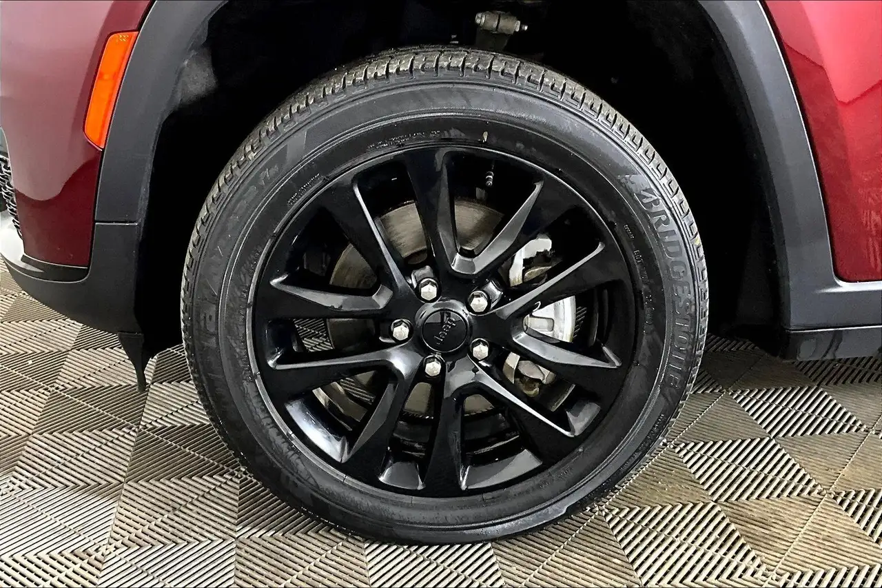Jeep Grand Cherokee снимка Jeep Grand Cherokee
