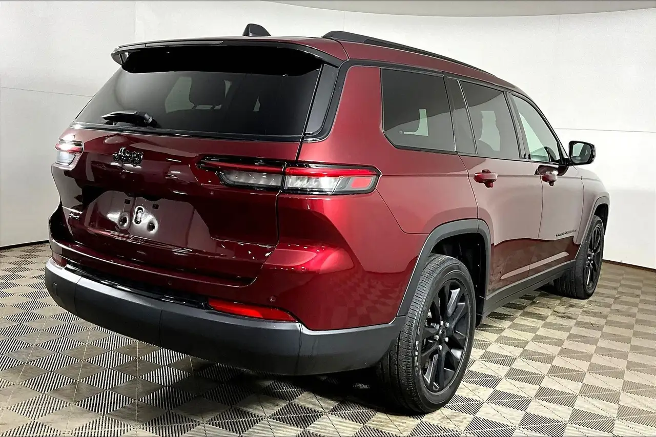 Jeep Grand Cherokee снимка Jeep Grand Cherokee