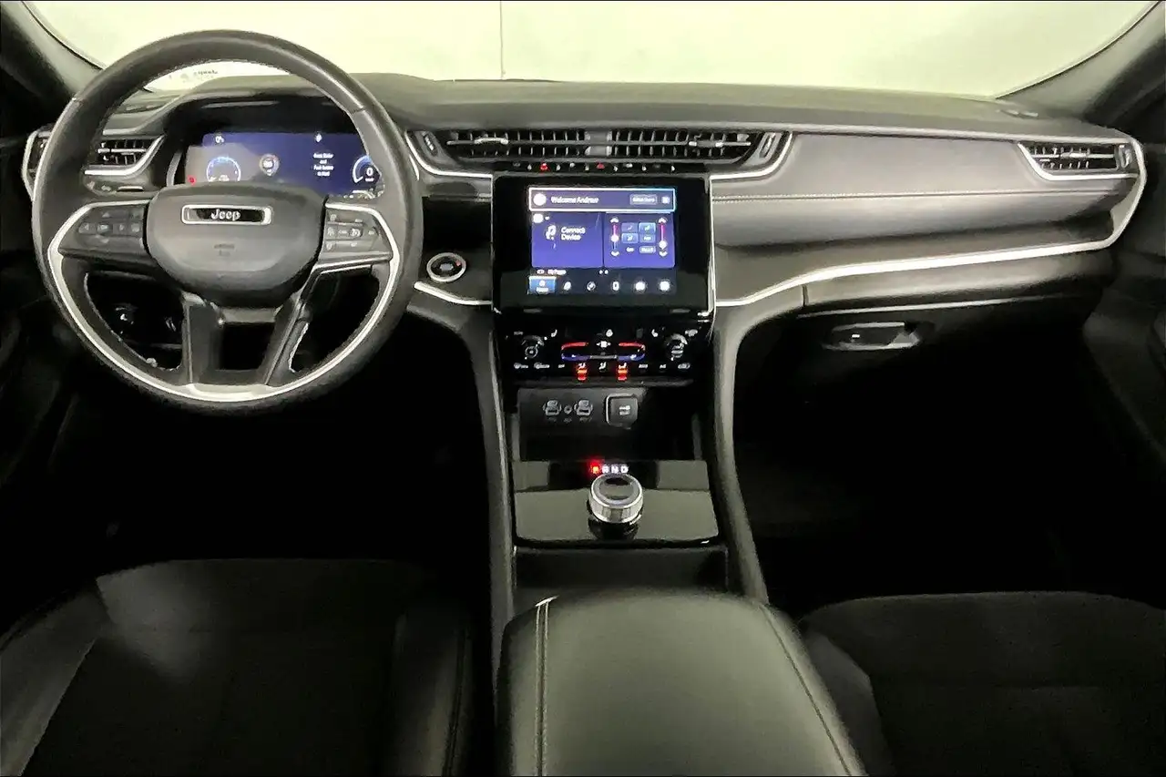 Jeep Grand Cherokee снимка Jeep Grand Cherokee