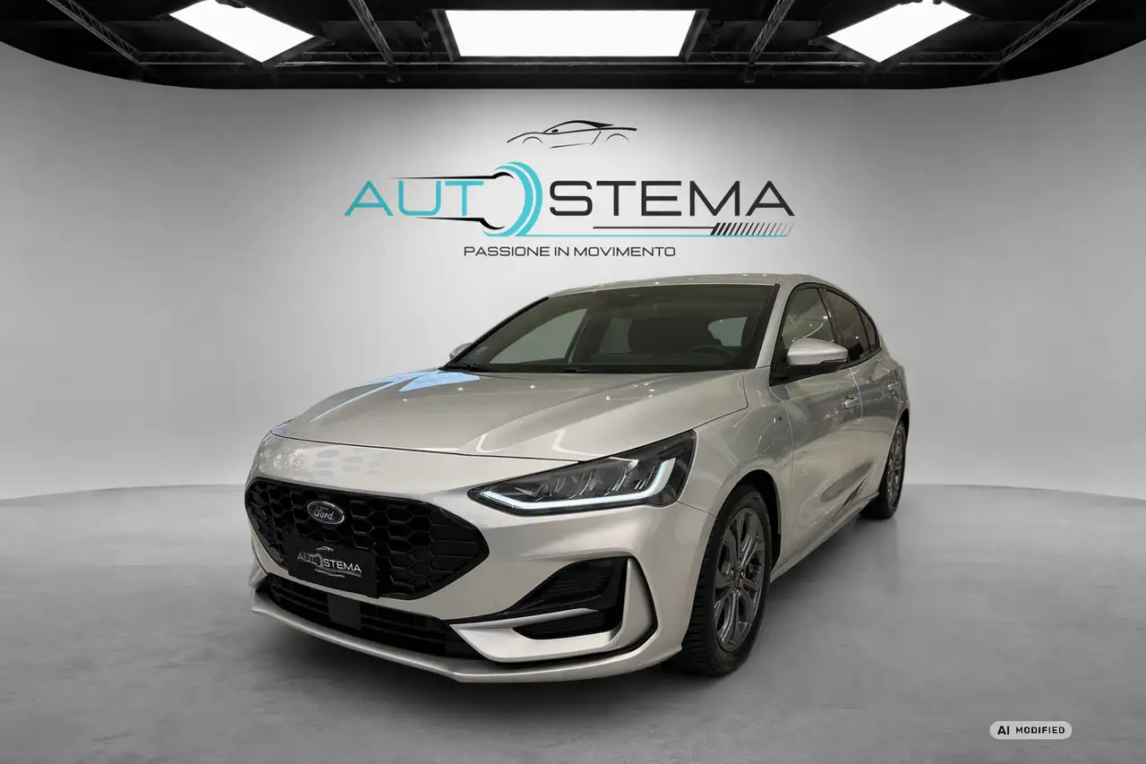 Ford Focus 1.0 125 CV Hybrid ST-Line GOMME M+S — photo 1 of 14