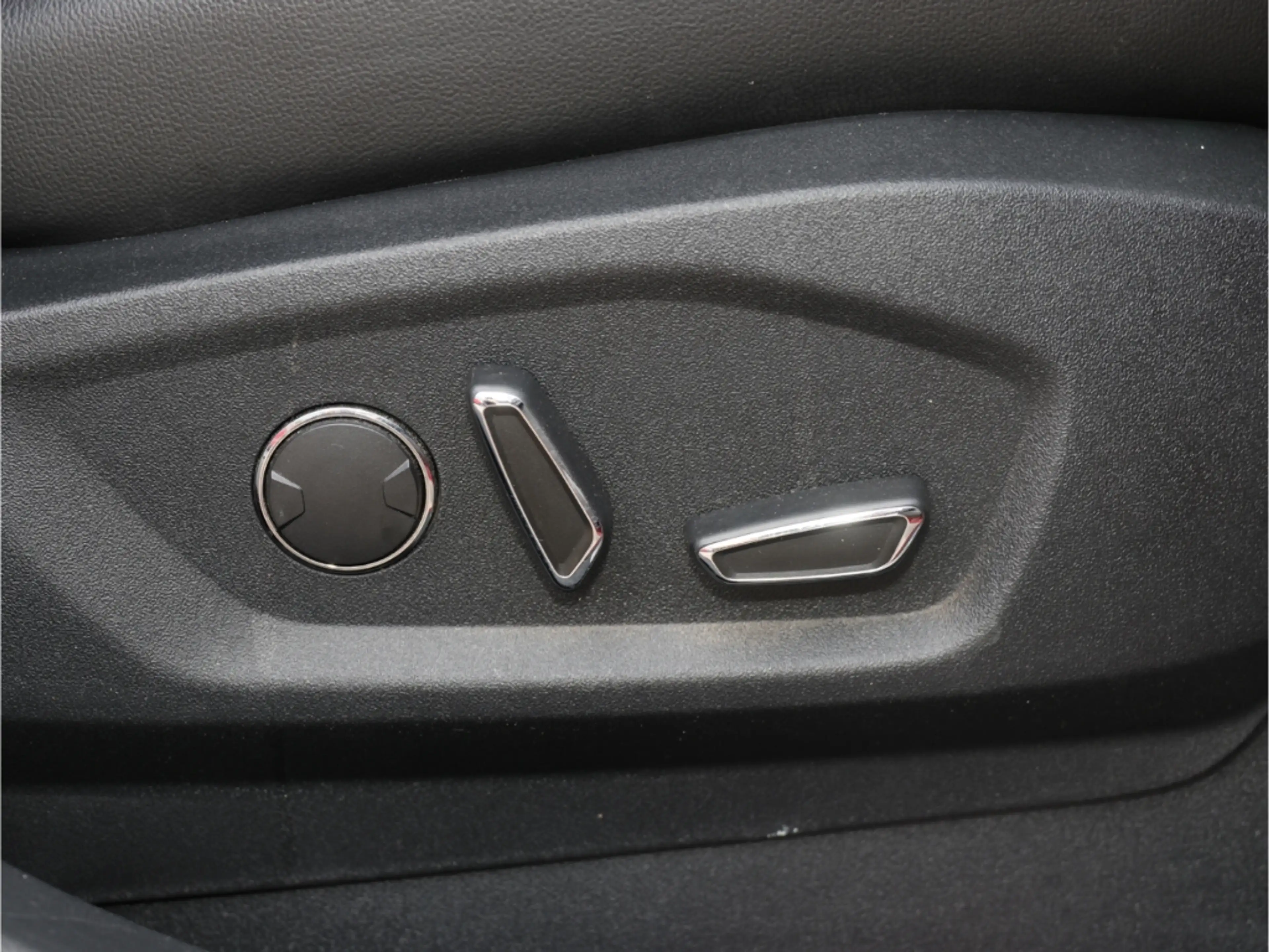 Ford Edge ST-Line 4x4 AHK El. Panodach Navi — photo 15