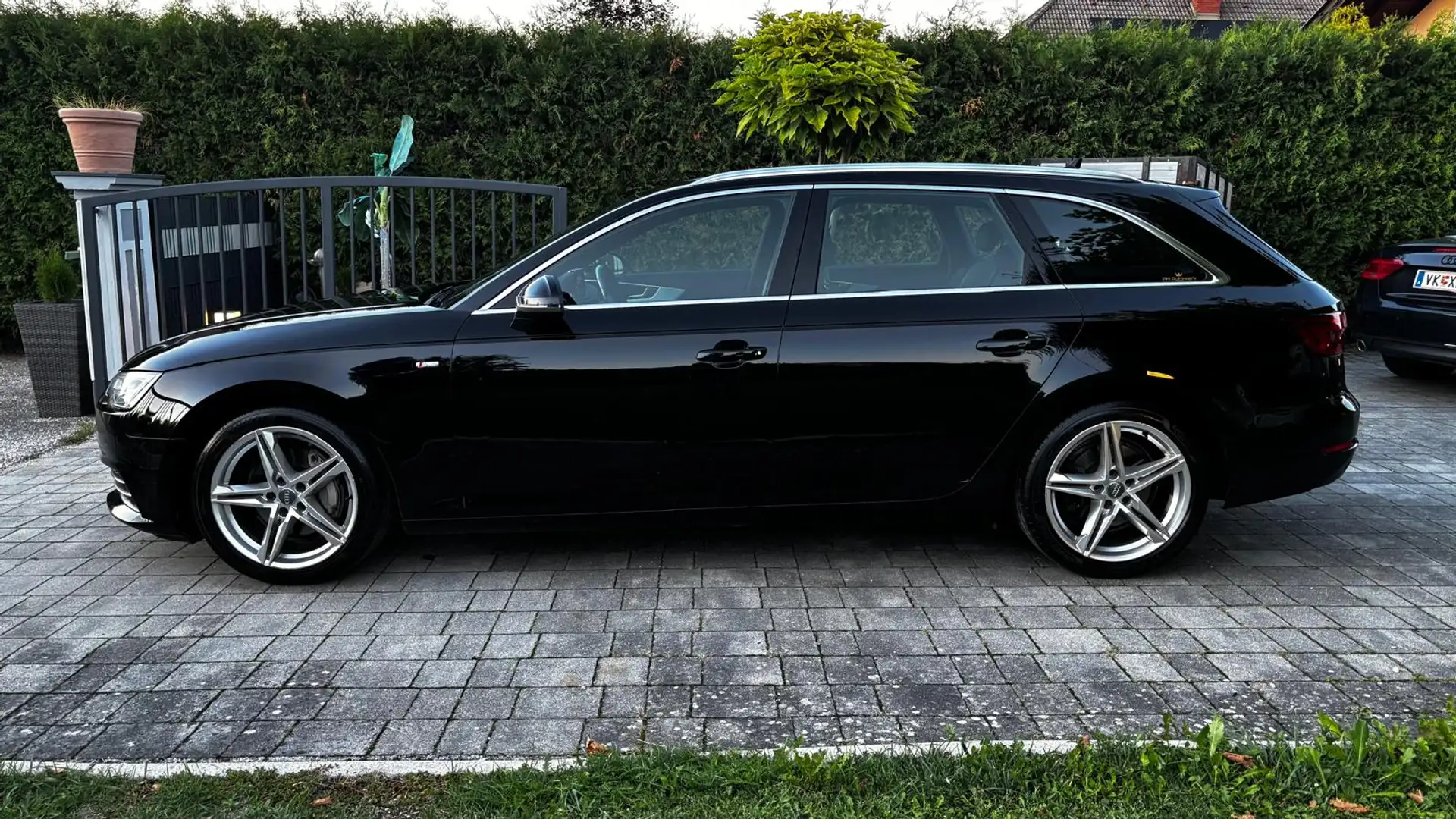 Audi A4 V6 TDI Sport *S-Line*Leder*LED* Schwarz - 2