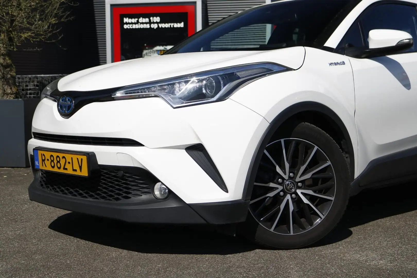 Toyota C-HR 1.8 Hybrid Dynamic Limited Blanc - 2