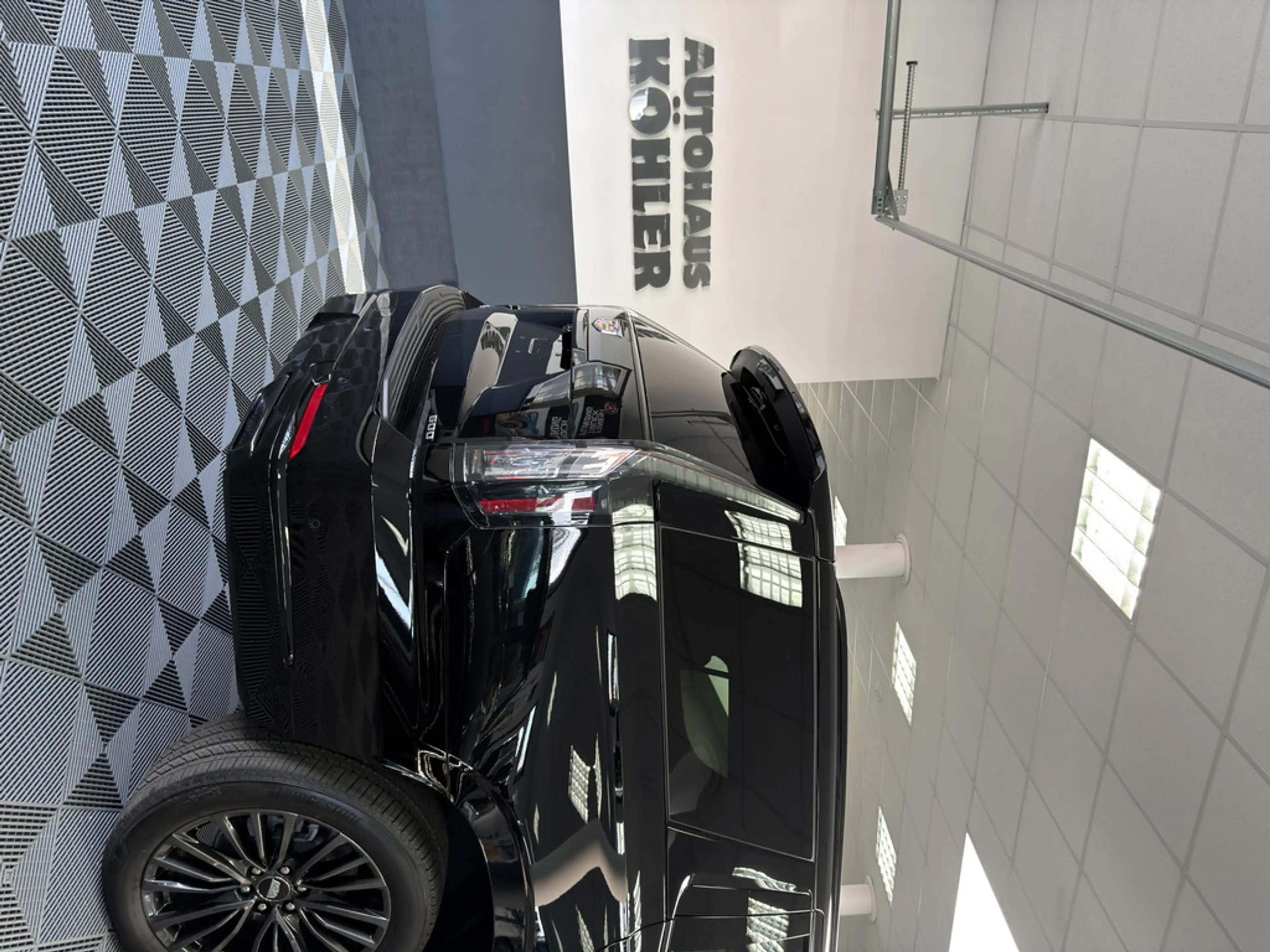 Cadillac Escalade Sport Platinum Black SUV 2026 22" AKG Voll — photo 44