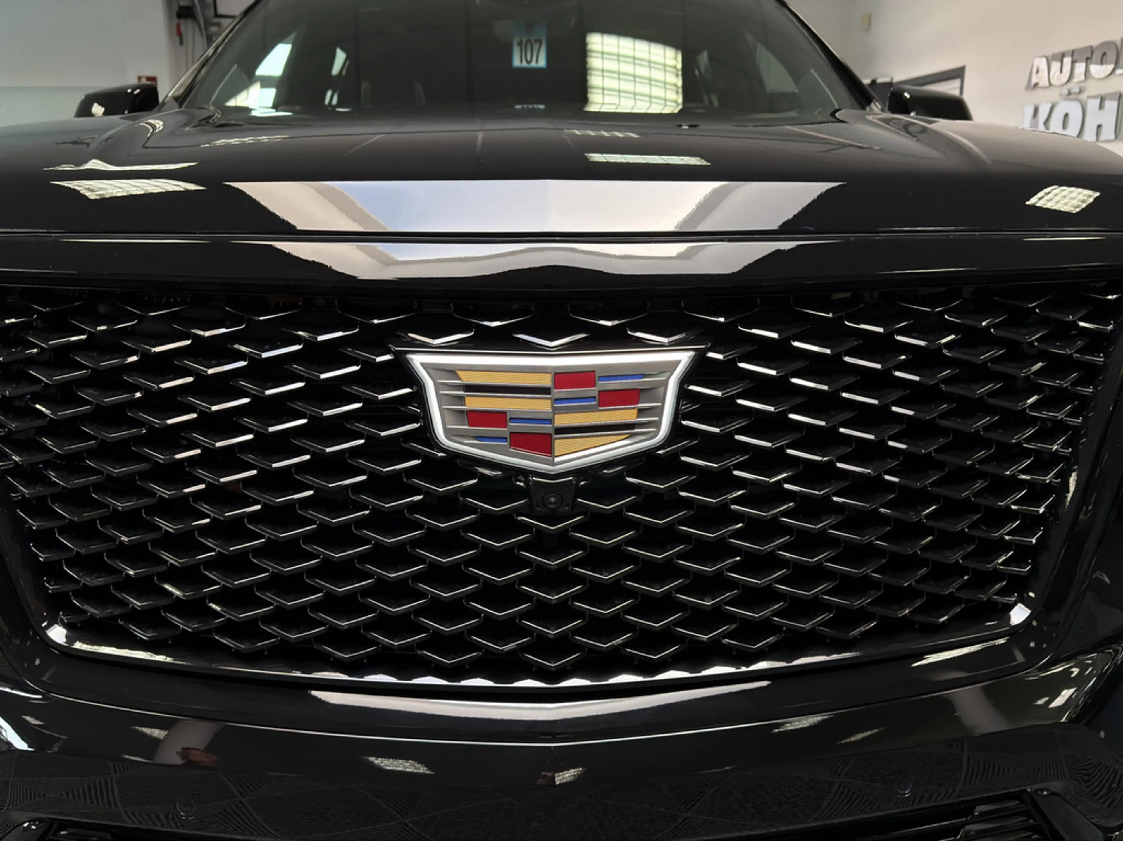 Cadillac Escalade Sport Platinum Black SUV 2026 22" AKG Voll — photo 3