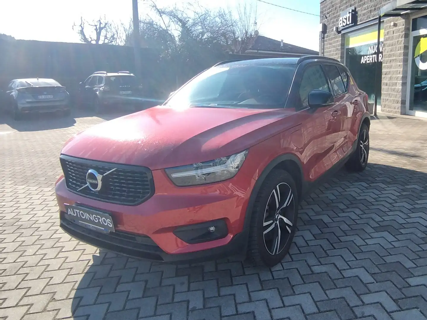 Volvo XC40 XC40 1.5 t5 phev R-design auto my21 Rood - 1