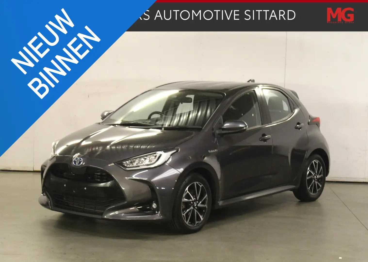 Toyota Yaris 1.5 Hybrid Dynamic Edtion - 1