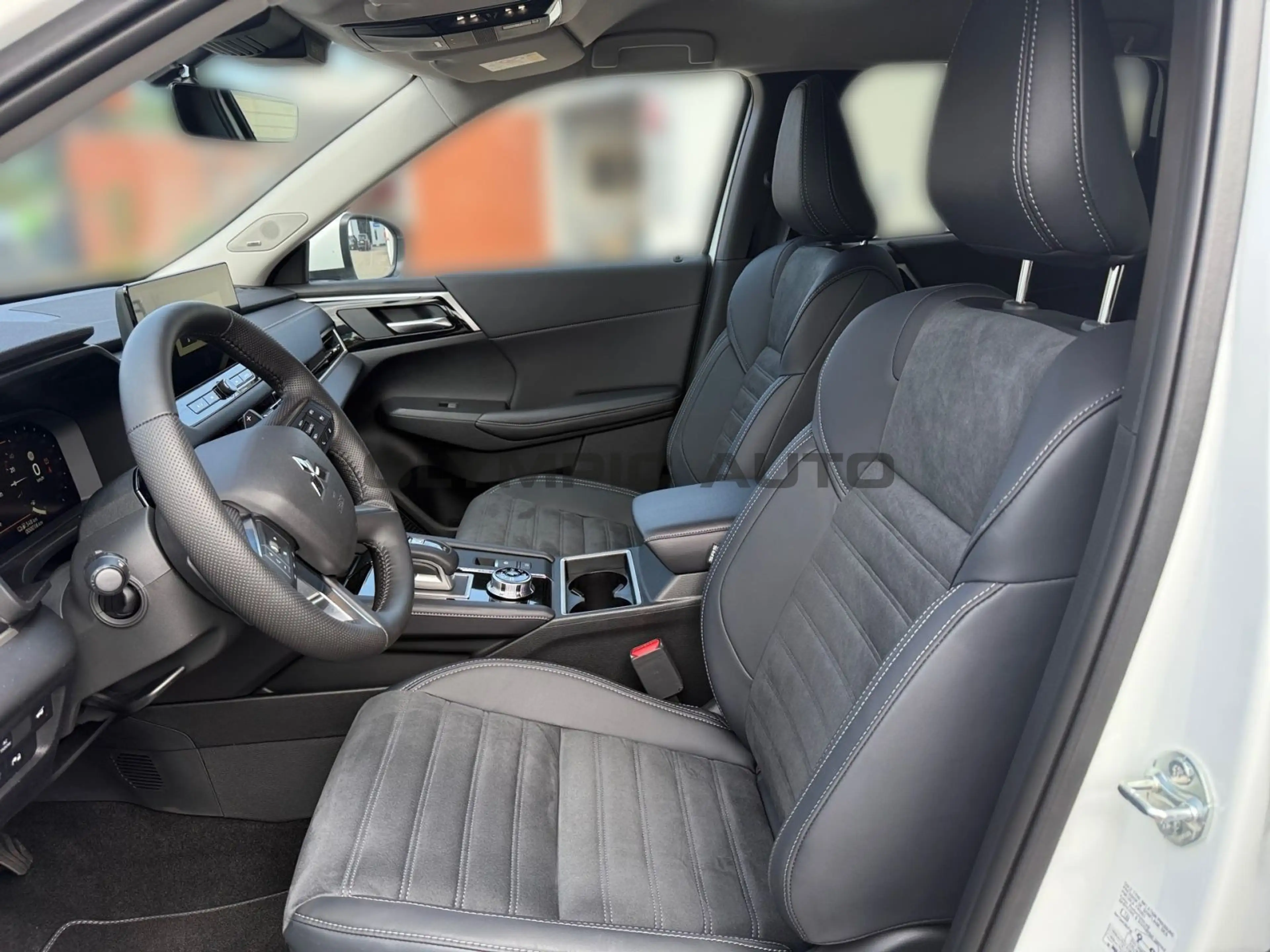 Mitsubishi Outlander 2,4l Intro Edition CAM — photo 8