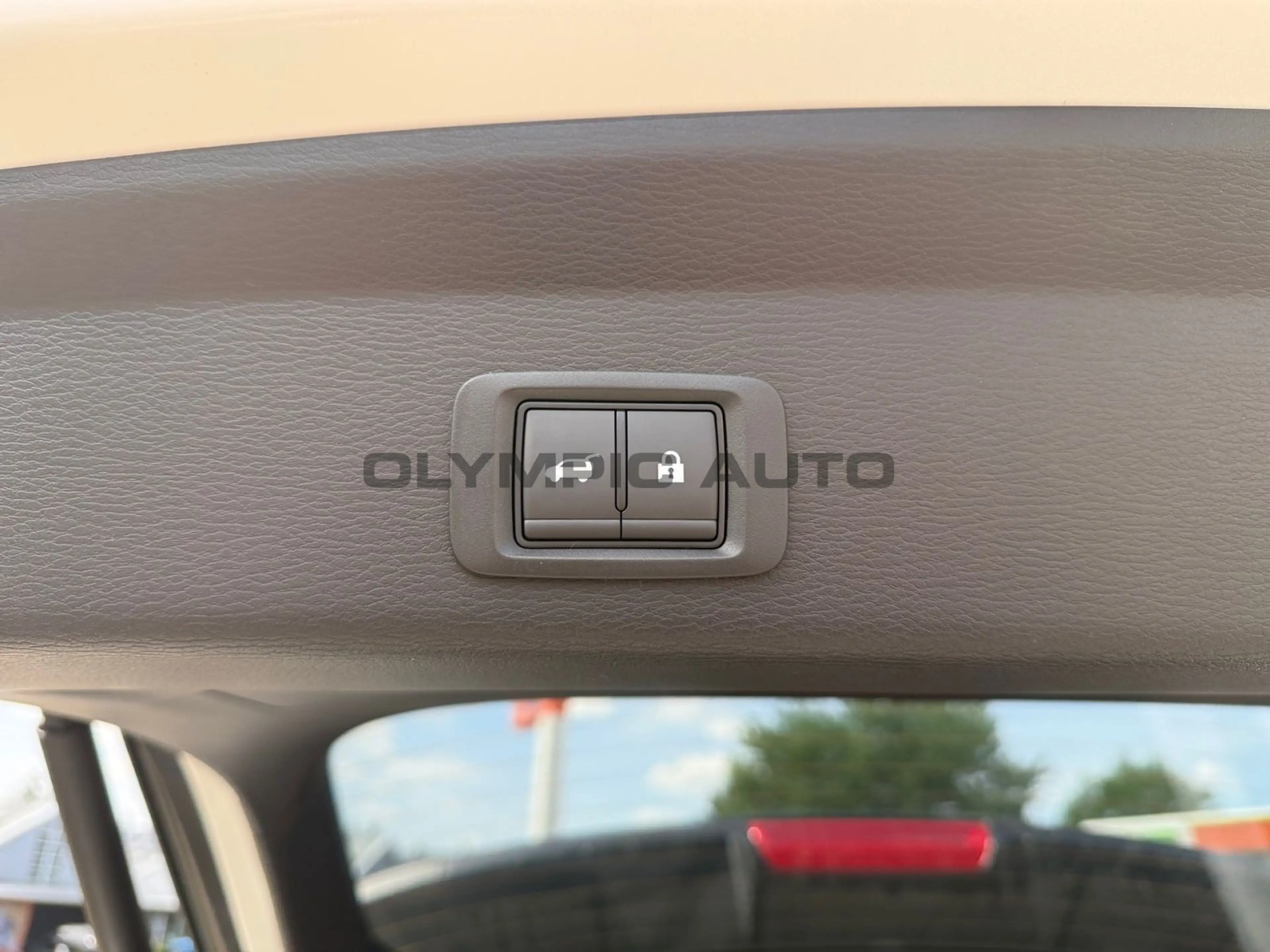 Mitsubishi Outlander 2,4l Intro Edition CAM — photo 14