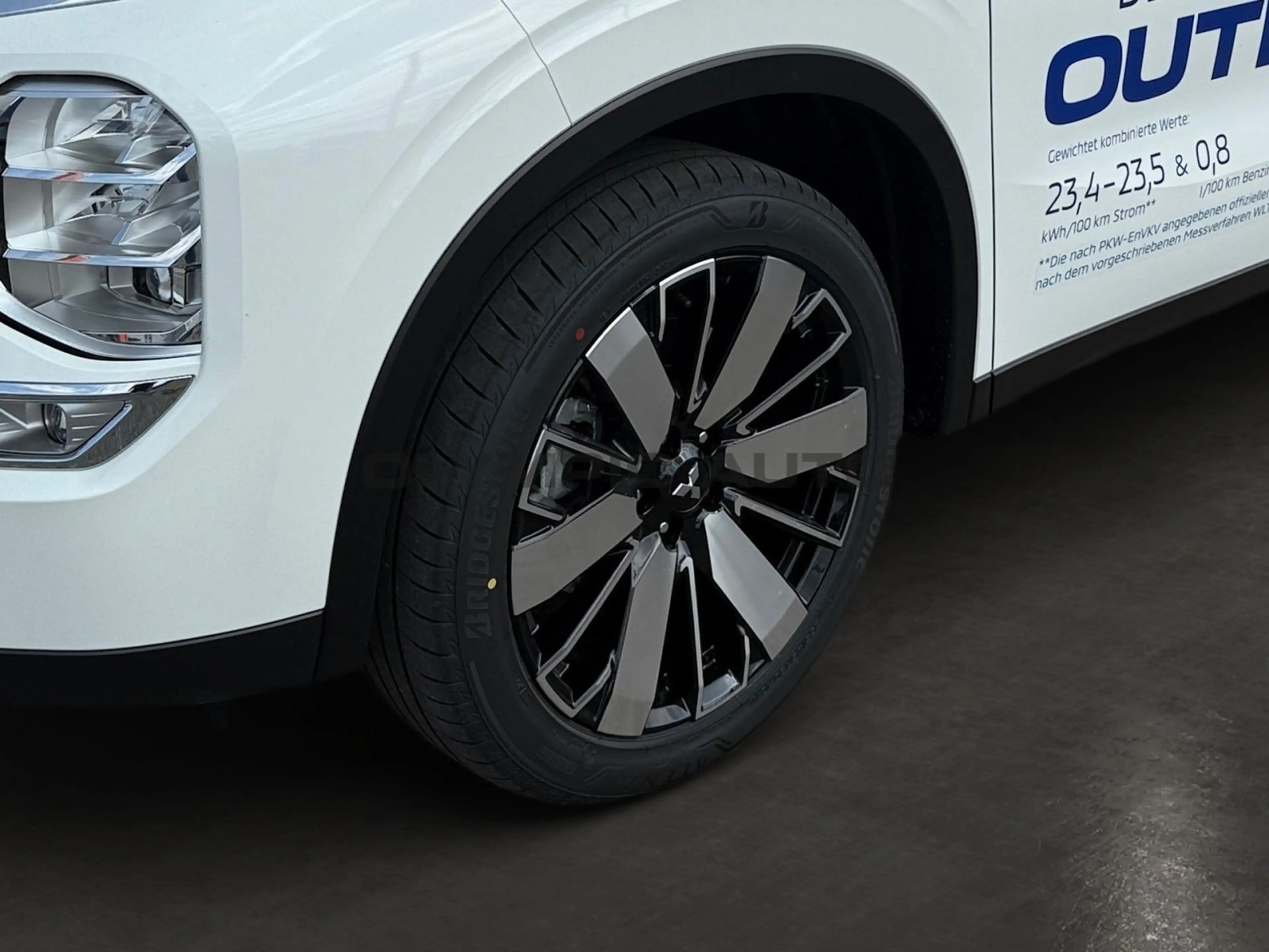 Mitsubishi Outlander 2,4l Intro Edition CAM — photo 7