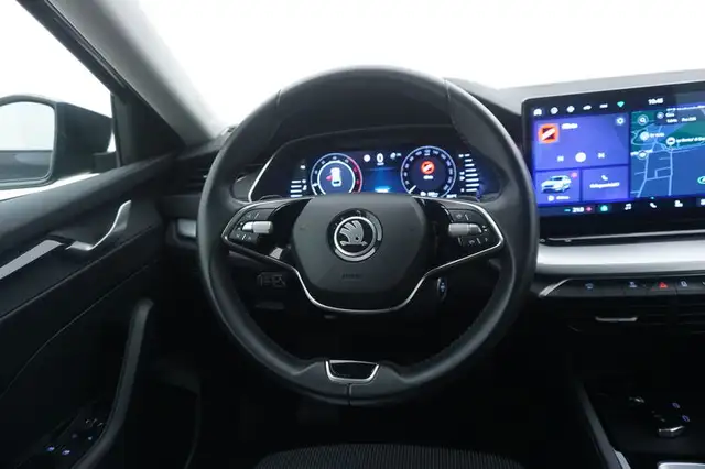 Skoda Octavia view 11