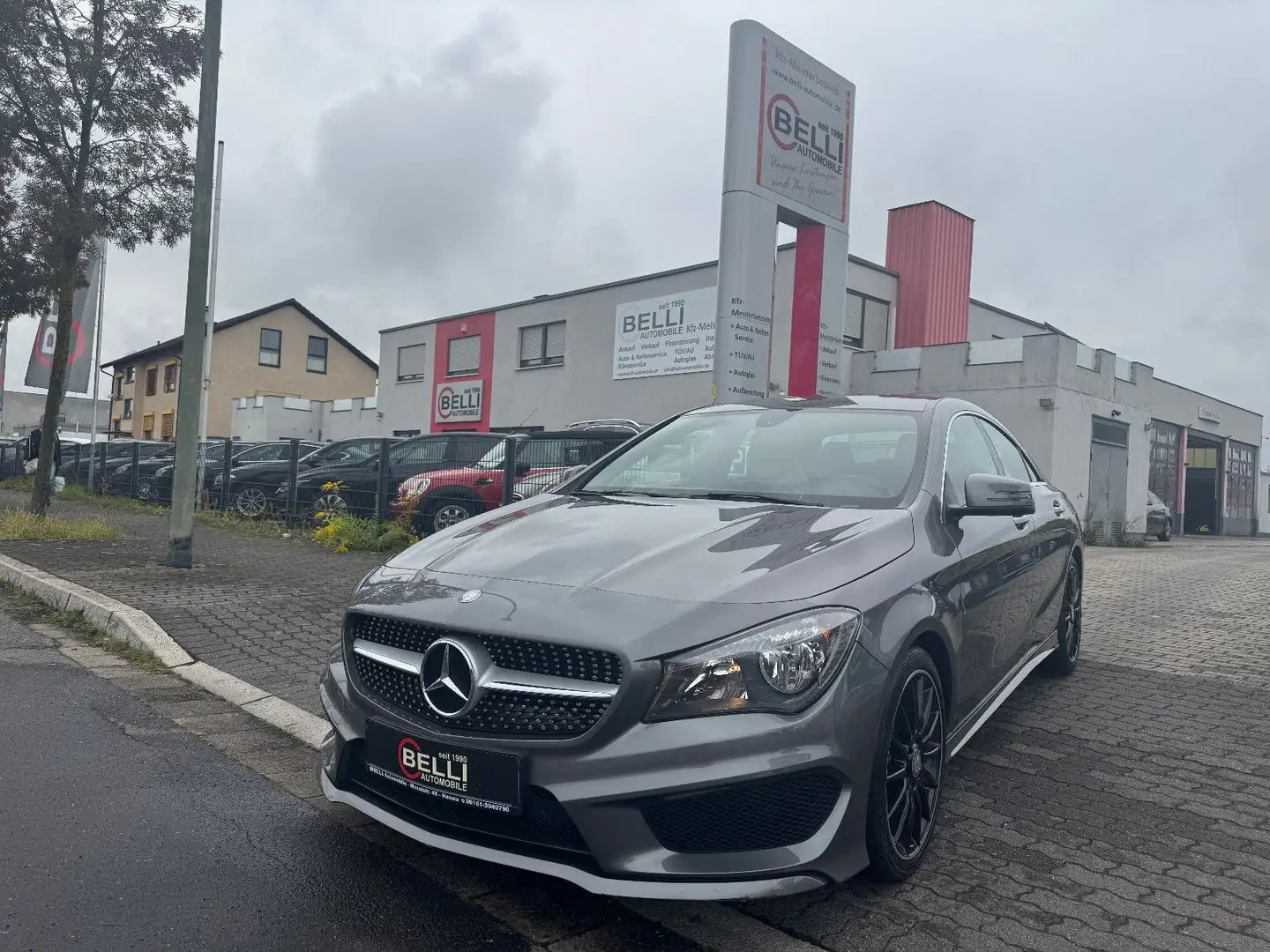 Mercedes-Benz CLA 200 AMG-line NAVI 1.Hand FINANZIERUNG Grau - 1