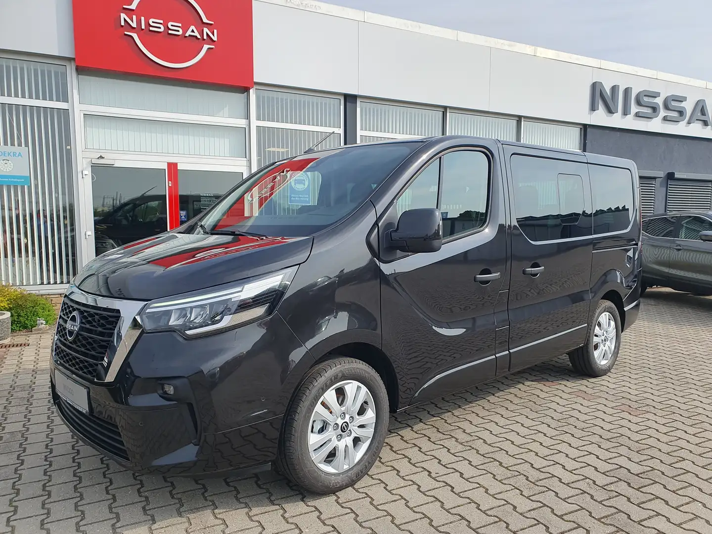 Nissan Primastar L1H1 2,8 dCi 170 (8-Si.) DCT Tekna Nero - 1