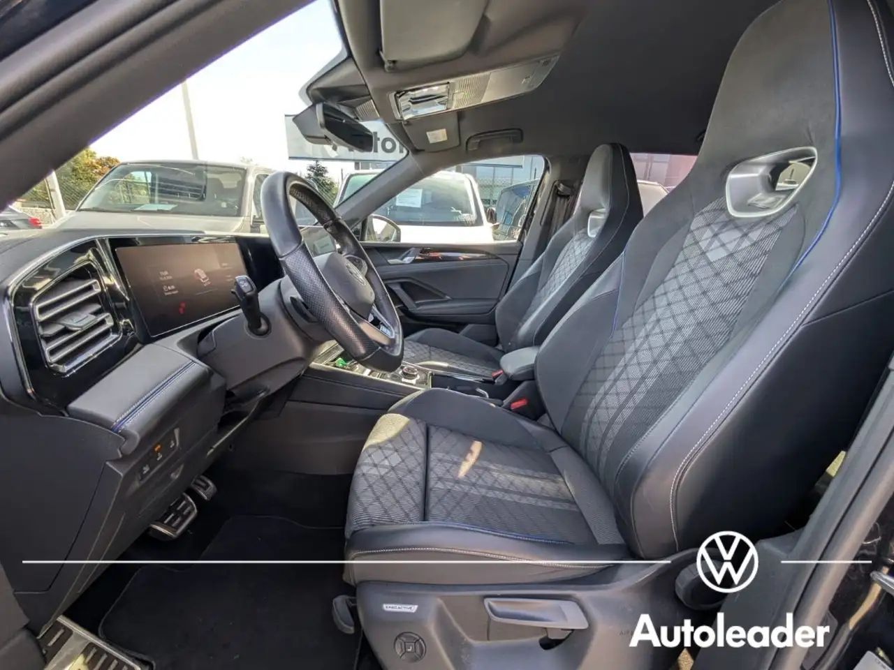 2024 Volkswagen Tiguan Tiguan 2.0 TDI 150 CV SCR DSG R-Line, photograph 11