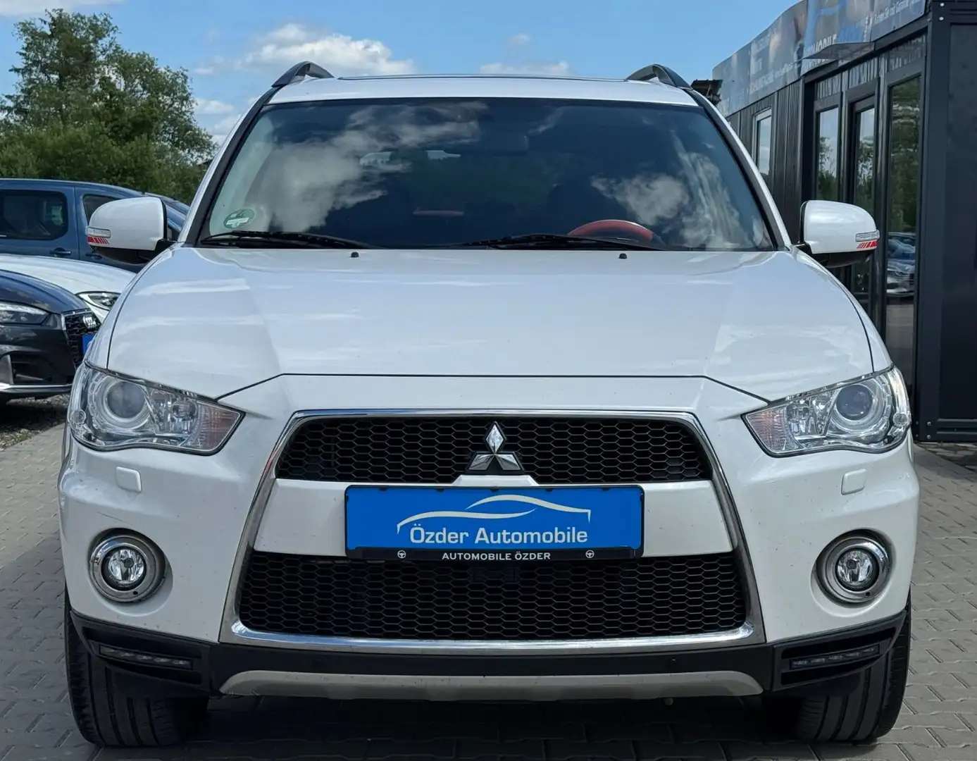 Mitsubishi Outlander Invite 4WD ++2.2DI-D++7 Sitzer++ Wit - 2