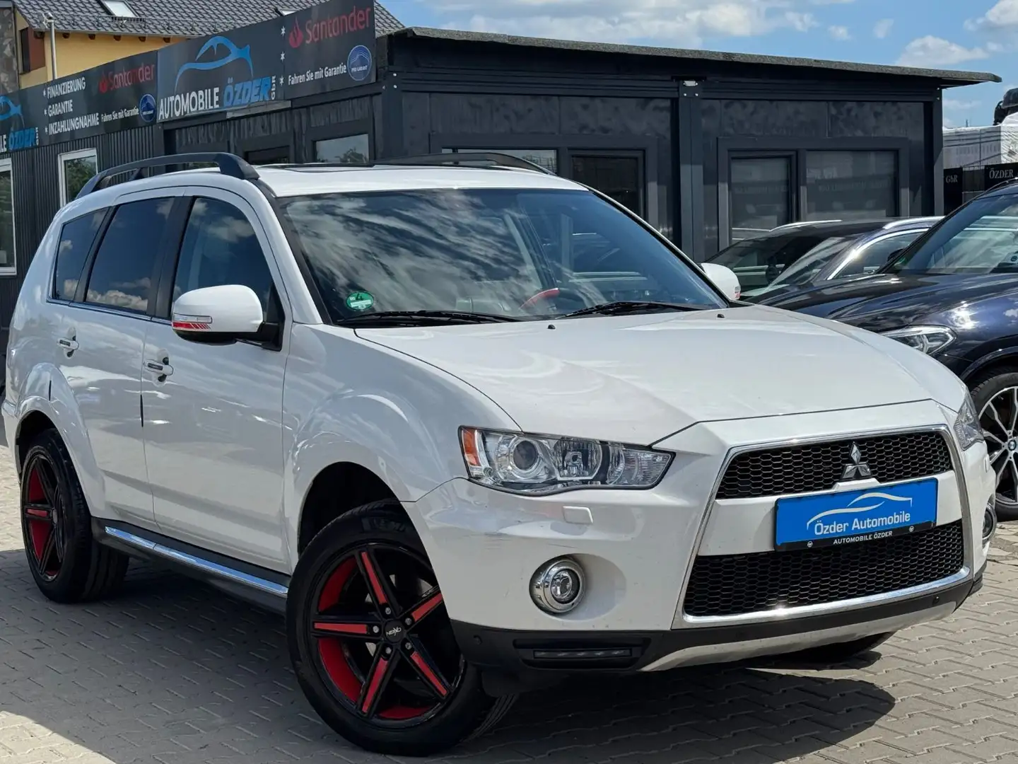 Mitsubishi Outlander Invite 4WD ++2.2DI-D++7 Sitzer++ Wit - 1