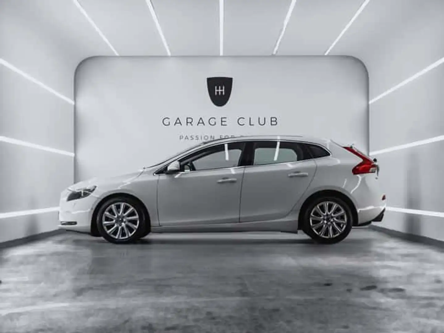 Volvo V40 T4 Summum Aut. - 2