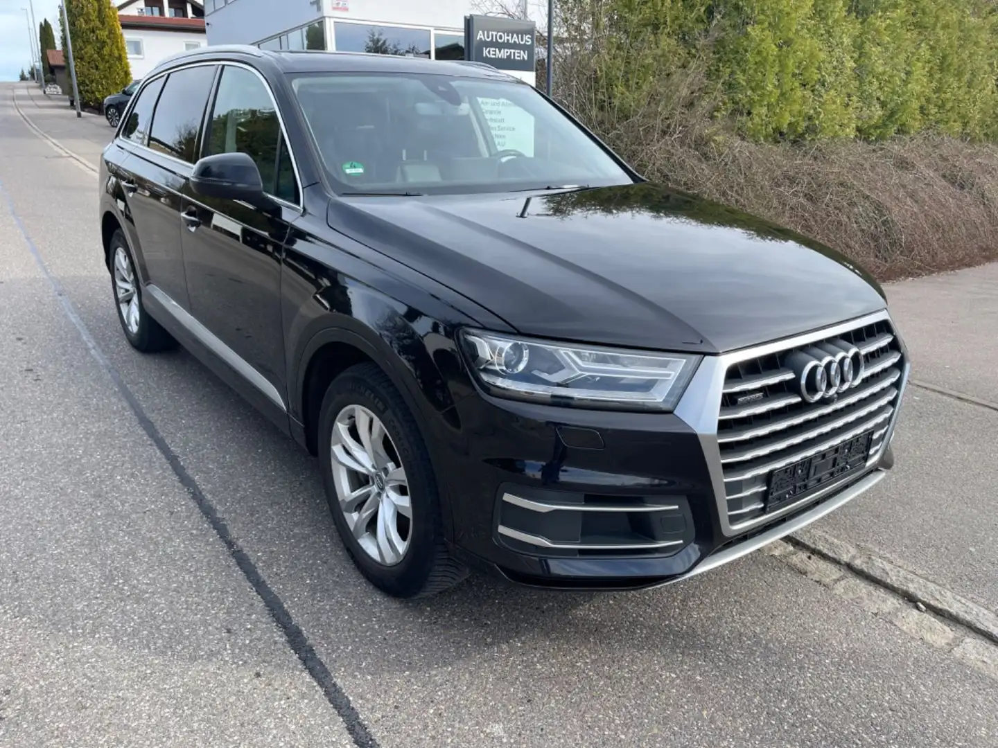 Audi Q7 3.0 TFSI quattro tiptronic 7 Sitzer Schwarz - 1
