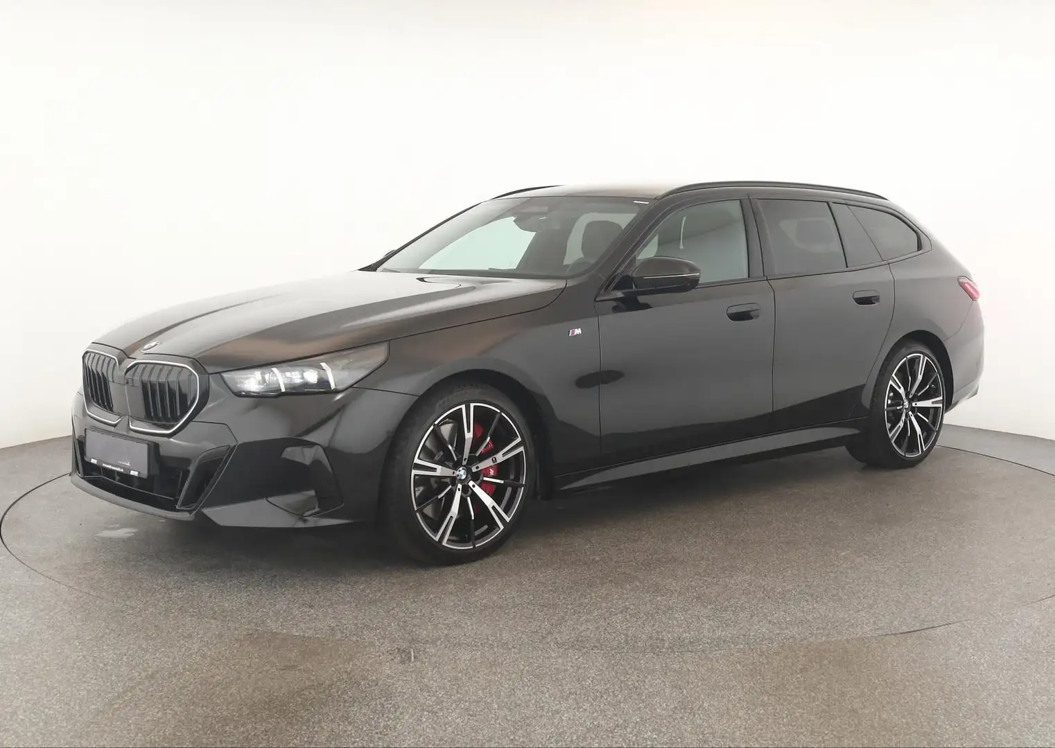 BMW 540 Touring 540d xDrive 303 ch BVA8 M Sport Noir - 1