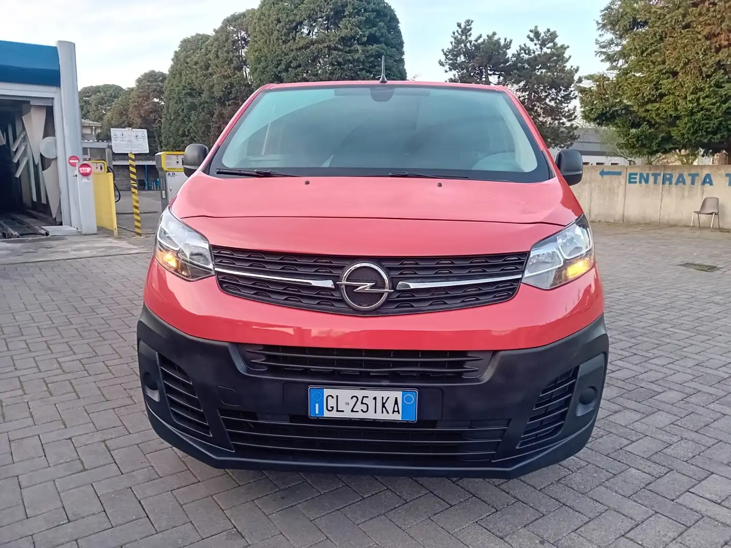 Opel Vivaro L2H1 PASSO LUNGO Rot - 2