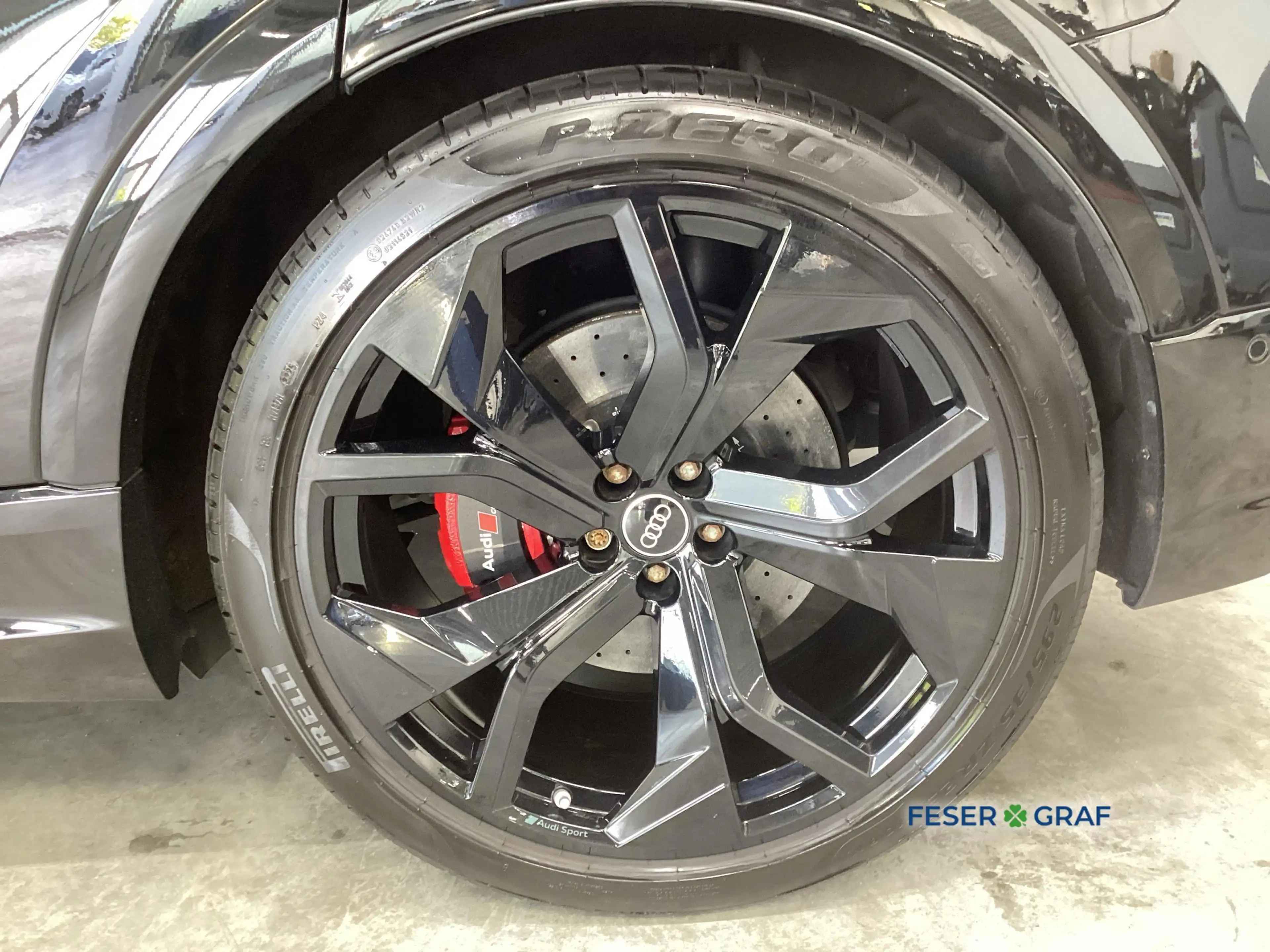 Audi RS Q8 Keramik Pano Stdhz. Matrix 360° HUD Carbon — photo 5