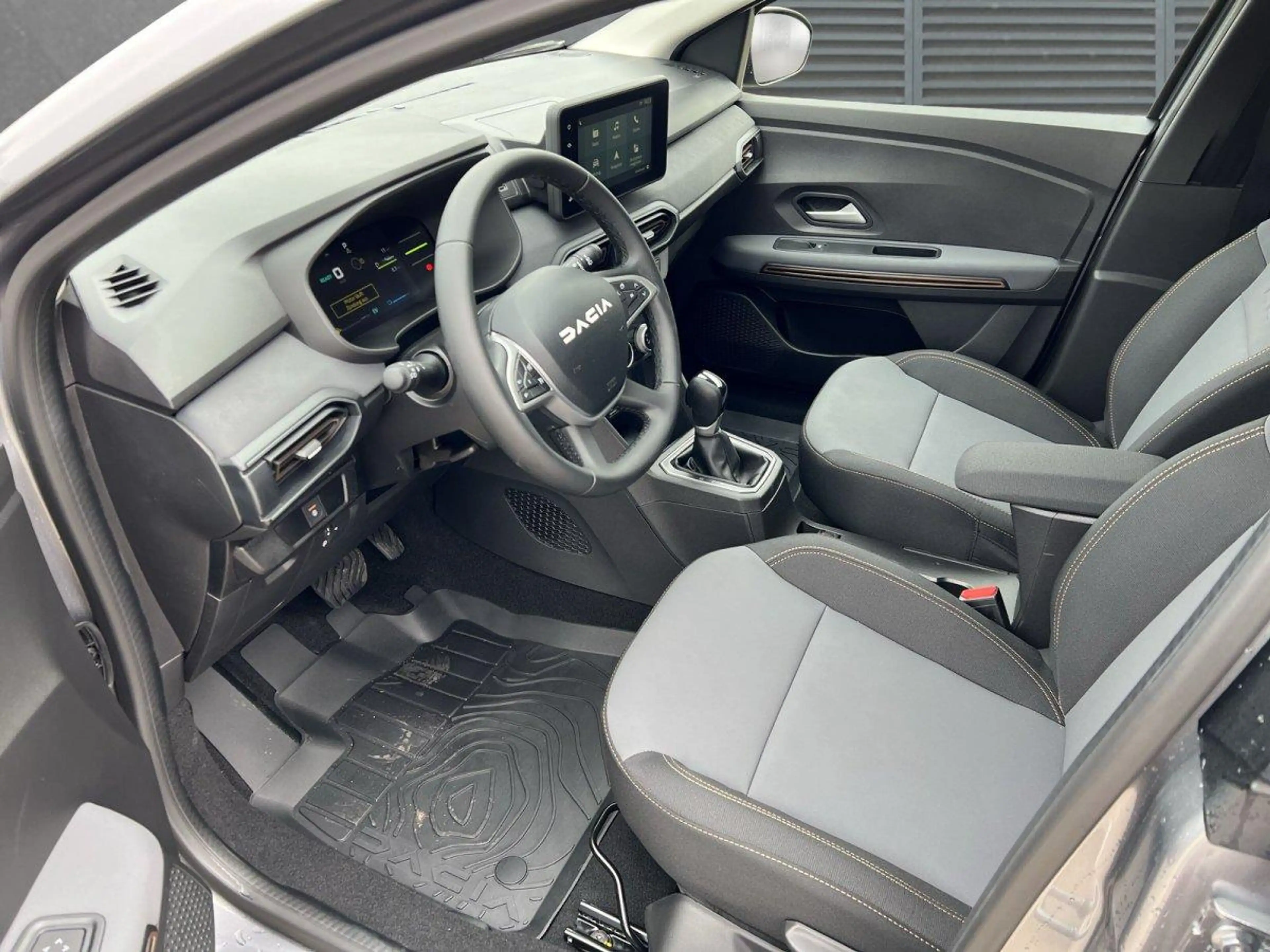 Dacia Jogger Extreme 5S SHZ+PDC+RFK+Navi Full-Hybrid 140 104... — photo 4
