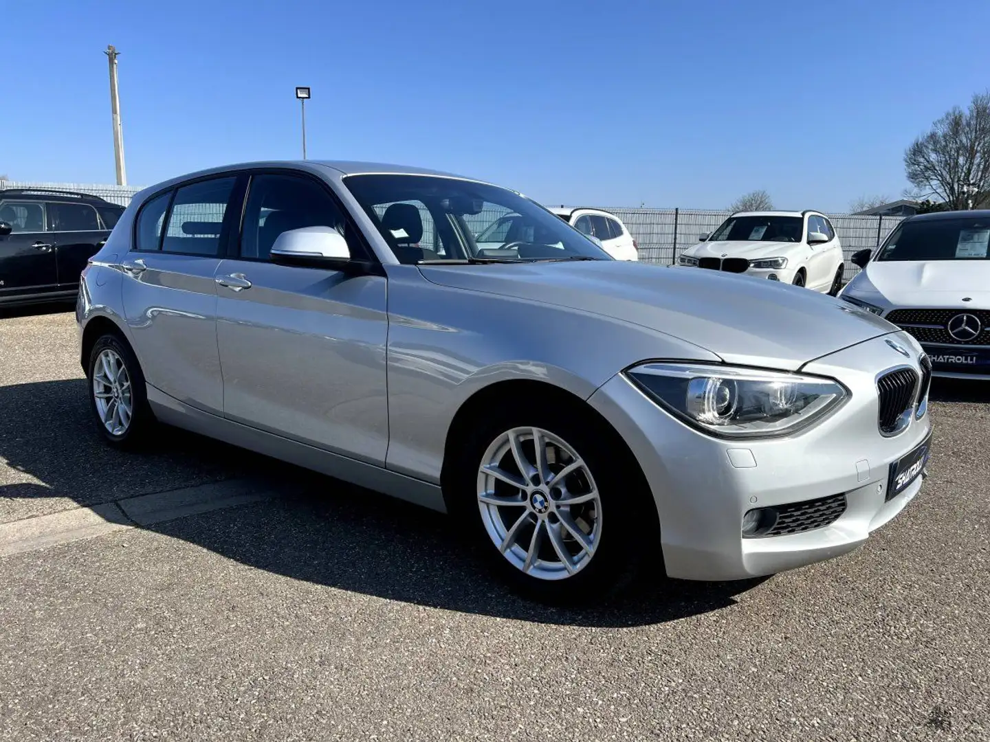 BMW 116 II (F21/20) 116i 1.6 136ch Lounge BVA8 127,000Kms 4 Pneus Neuf Gris - 2
