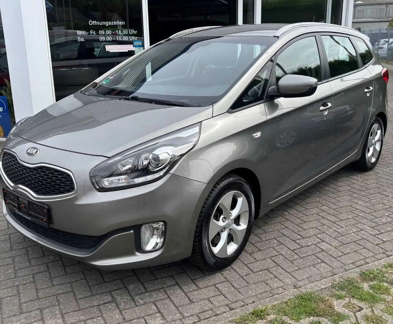 Kia Carens Edition 7 Серебристый - 1