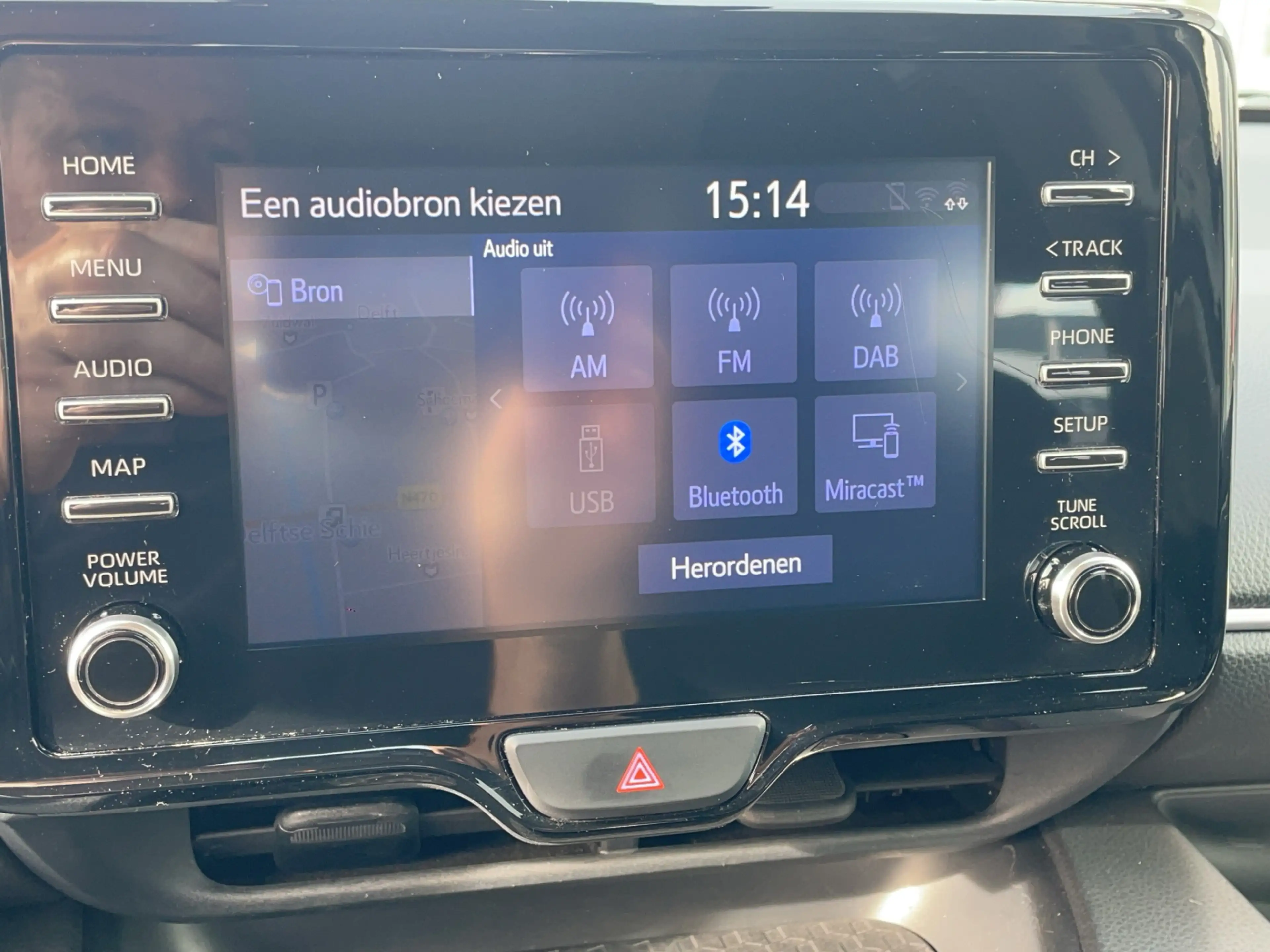 Toyota Yaris 1.5 Hybrid First Edition Keyless start | LMV | Nav — photo 5