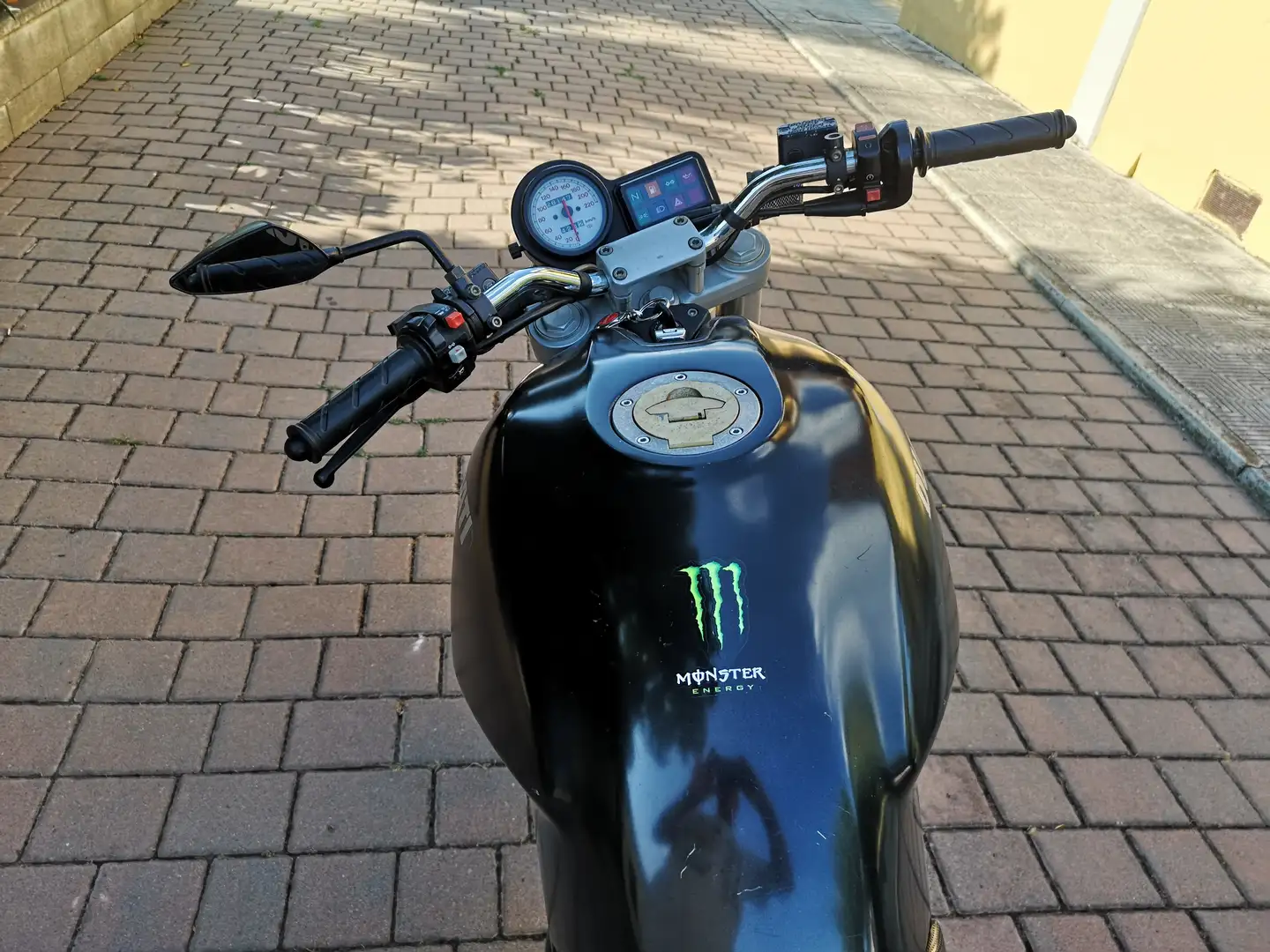 Ducati Monster 600 DARK CARBURATORI Fekete - 1