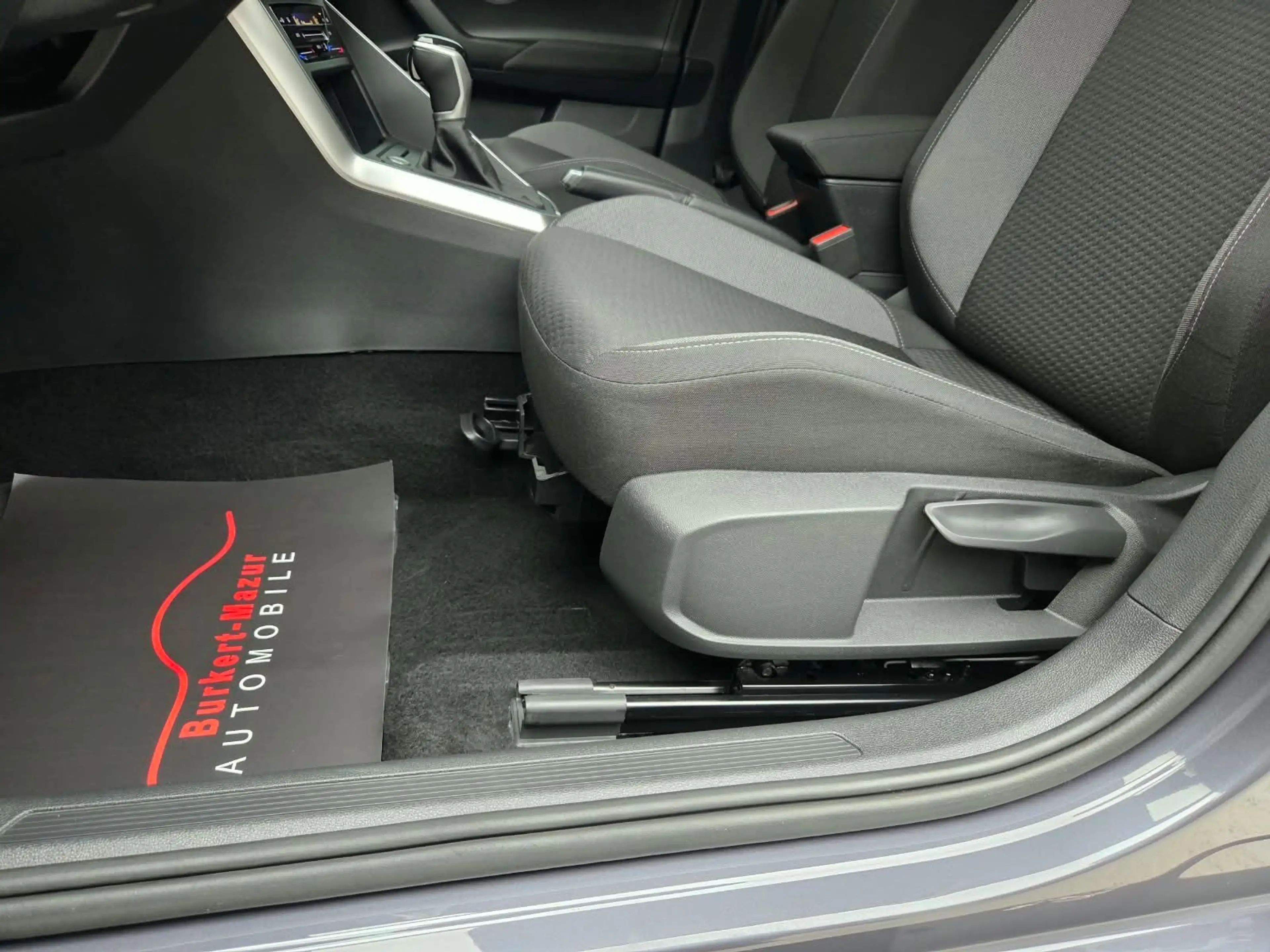 Volkswagen Taigo 1.0 TSI DSG Life *R2D*DAB*Kamera*ACC* — photo 31