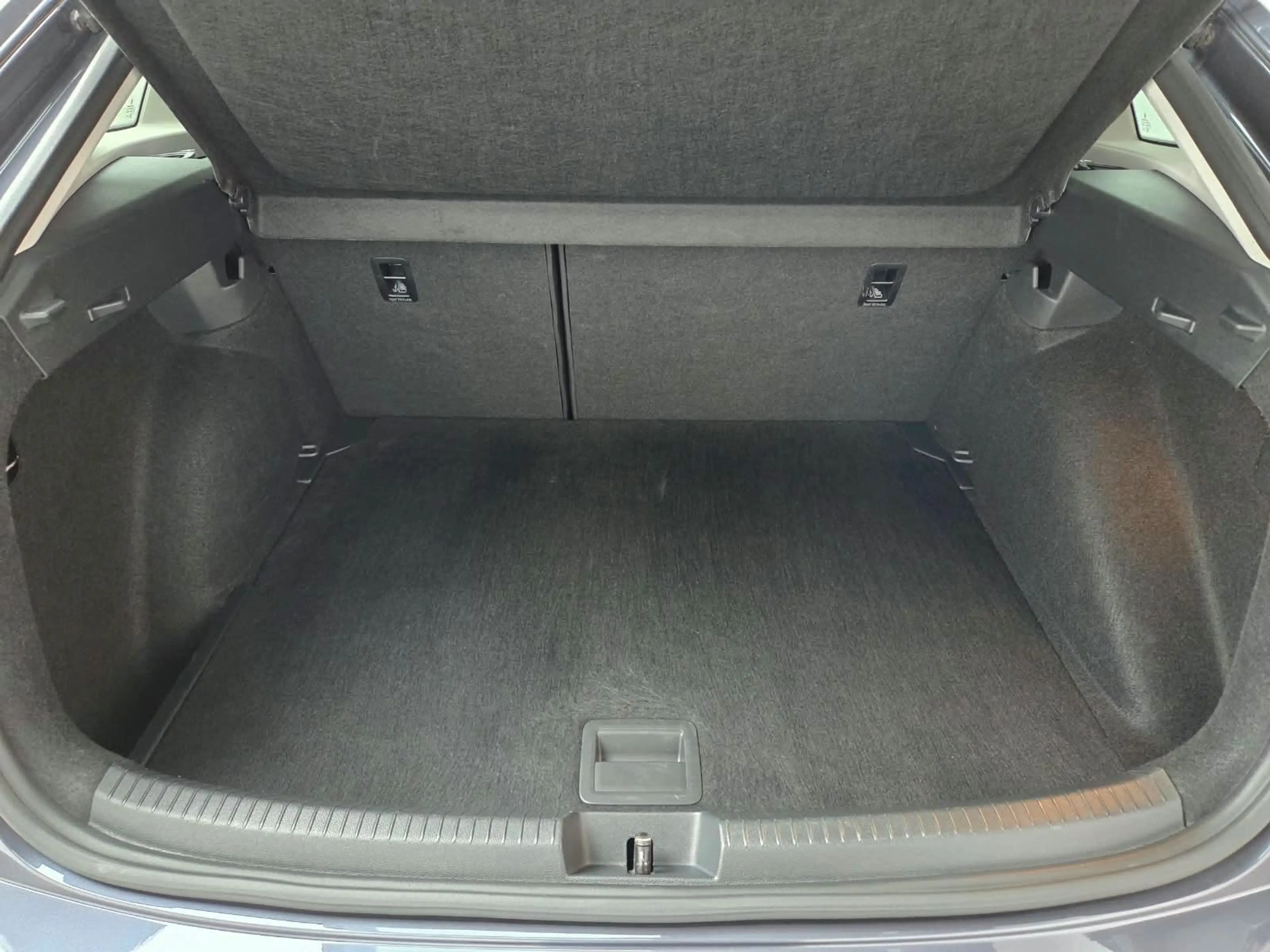 Volkswagen Taigo 1.0 TSI DSG Life *R2D*DAB*Kamera*ACC* — photo 42