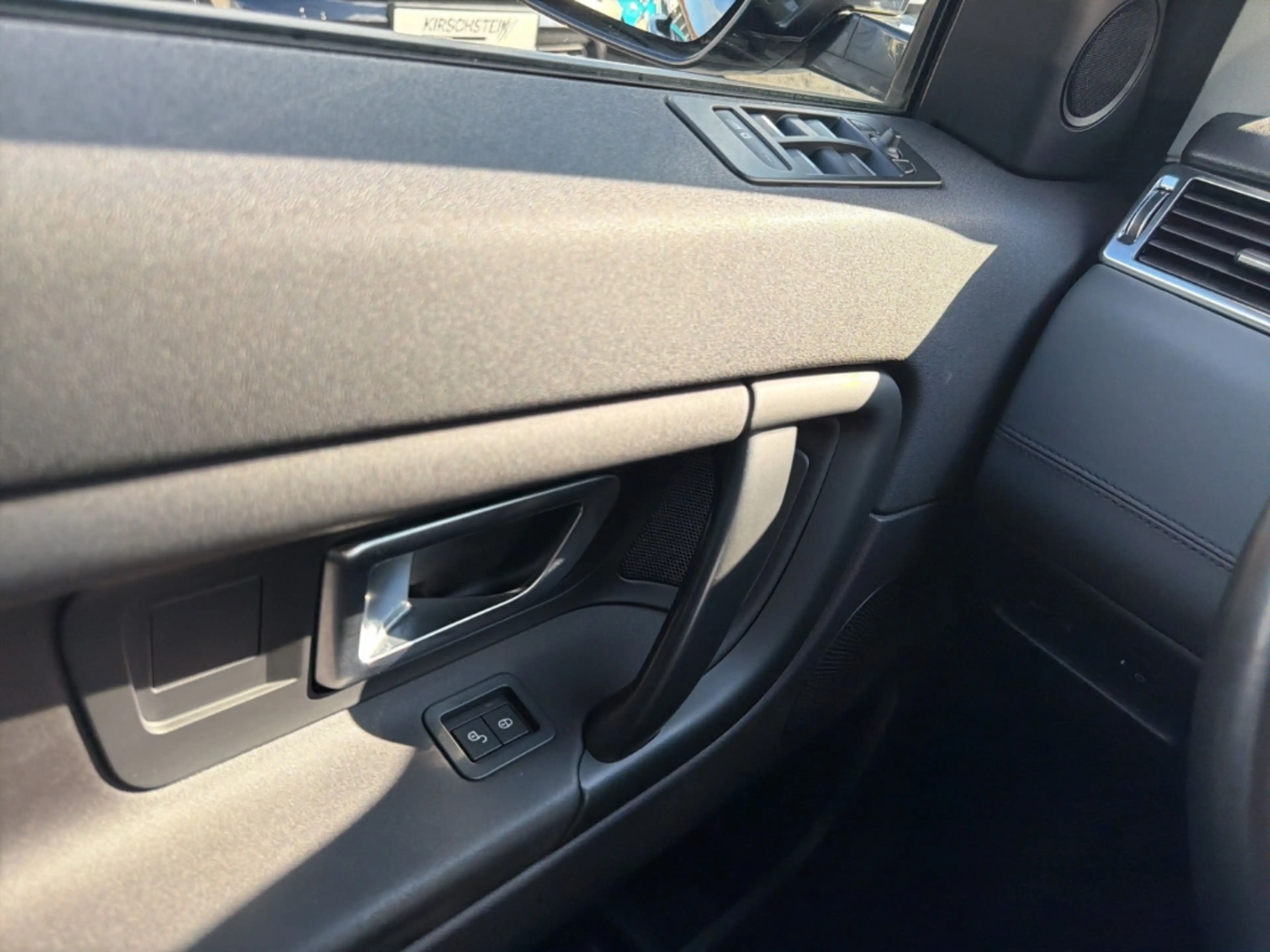 Land Rover Discovery Sport Pure AWD 2.0 D150 AHK Navi LED Kamera — photo 23