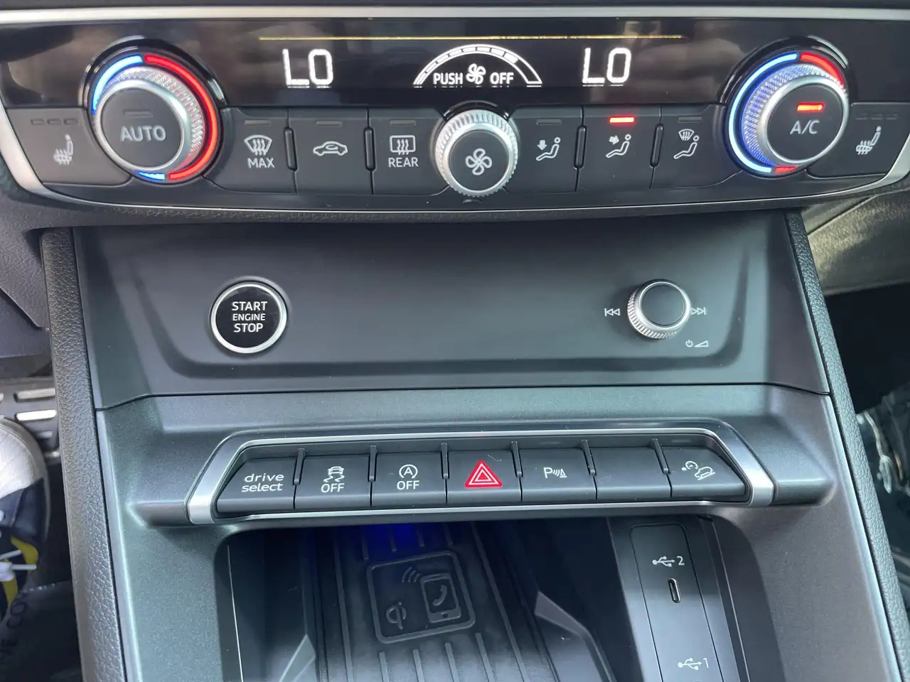 Audi Q3 снимка Audi Q3