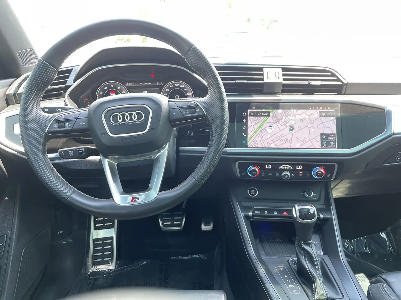 Audi Q3 снимка Audi Q3