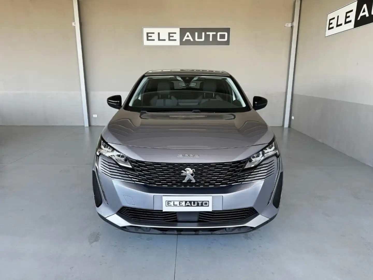 Peugeot 3008 Hybrid4 300 e-EAT8 Allure 4x4 Iva Esposta Gris - 2