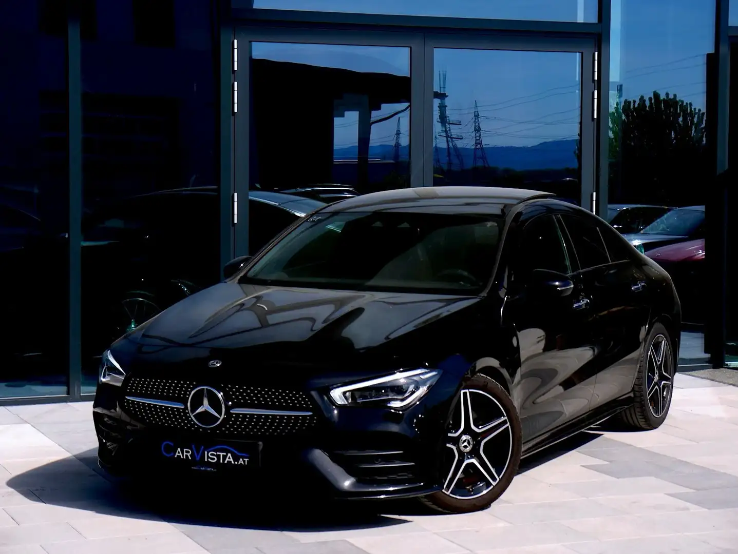 Mercedes-Benz CLA 200 Aut. AMG-LINE *Panorama & Widescreen* Schwarz - 2
