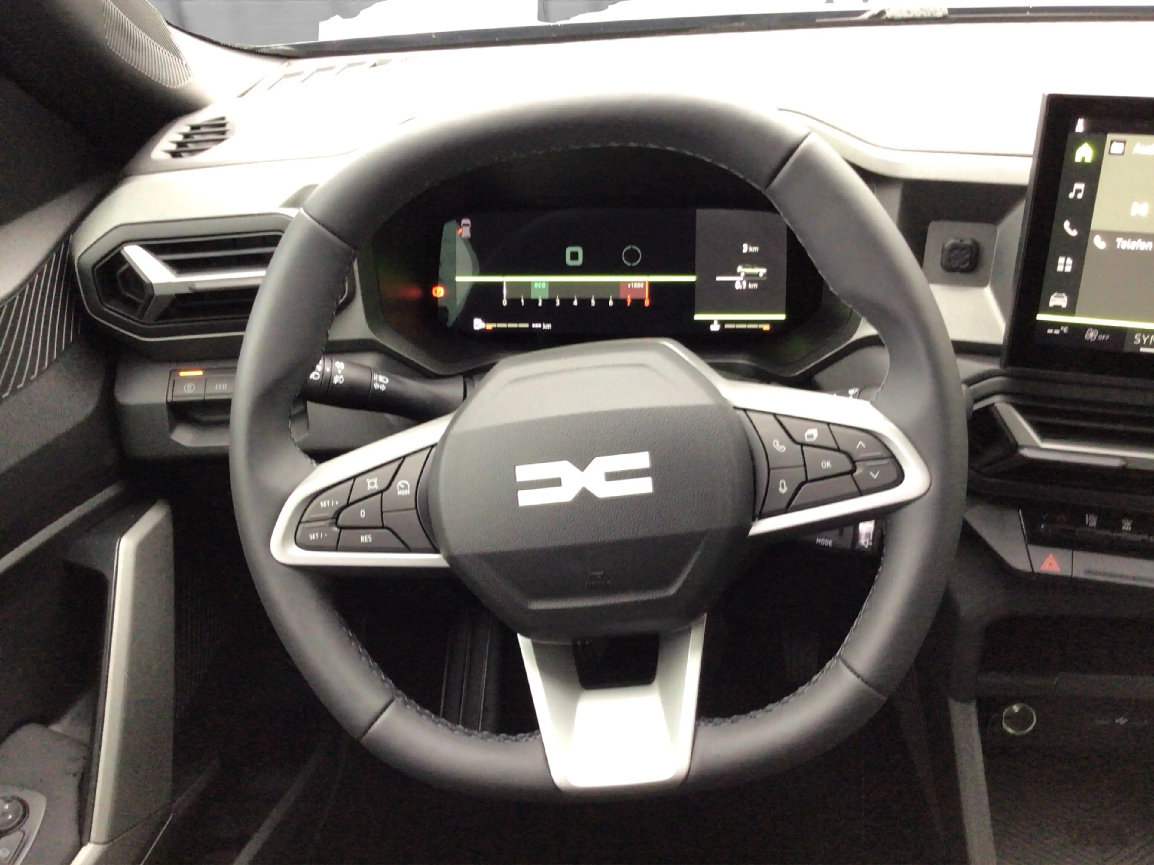 Dacia Bigster TCe 140 Journey — photo 11