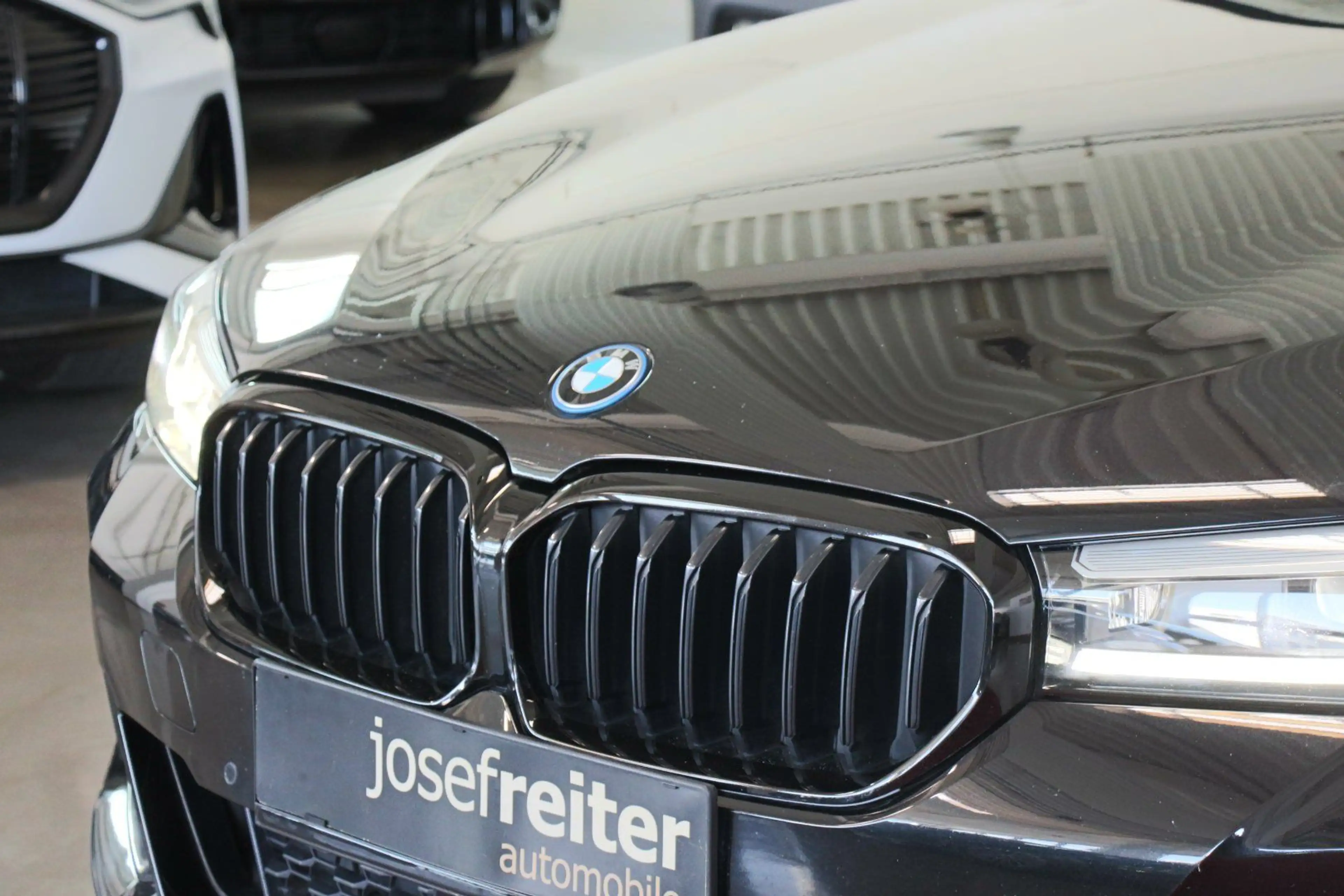 BMW 545 e xDrive 3.0 M SPORT/AHK/KAMERA — photo 4
