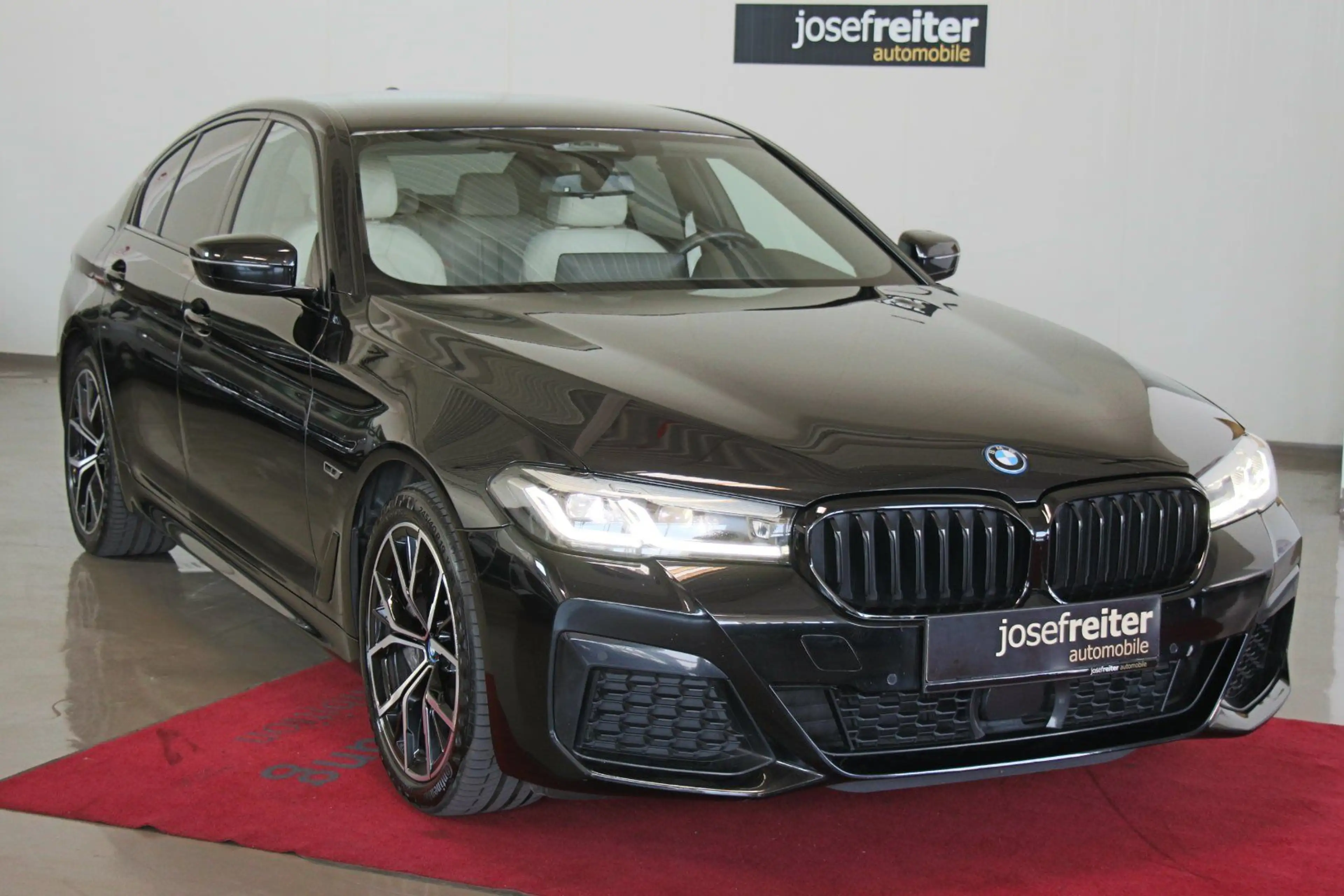 BMW 545 e xDrive 3.0 M SPORT/AHK/KAMERA