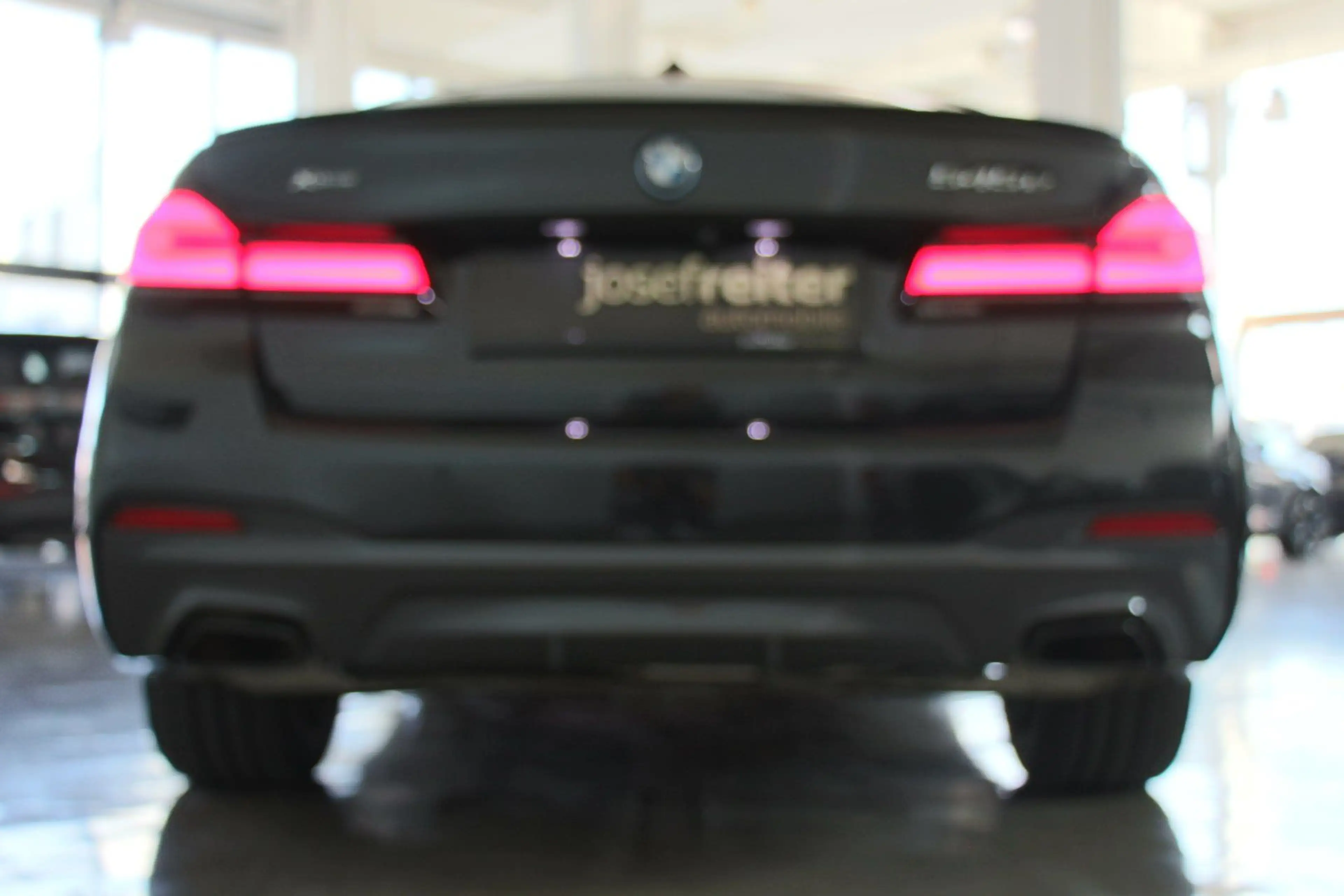 BMW 545 e xDrive 3.0 M SPORT/AHK/KAMERA — photo 9