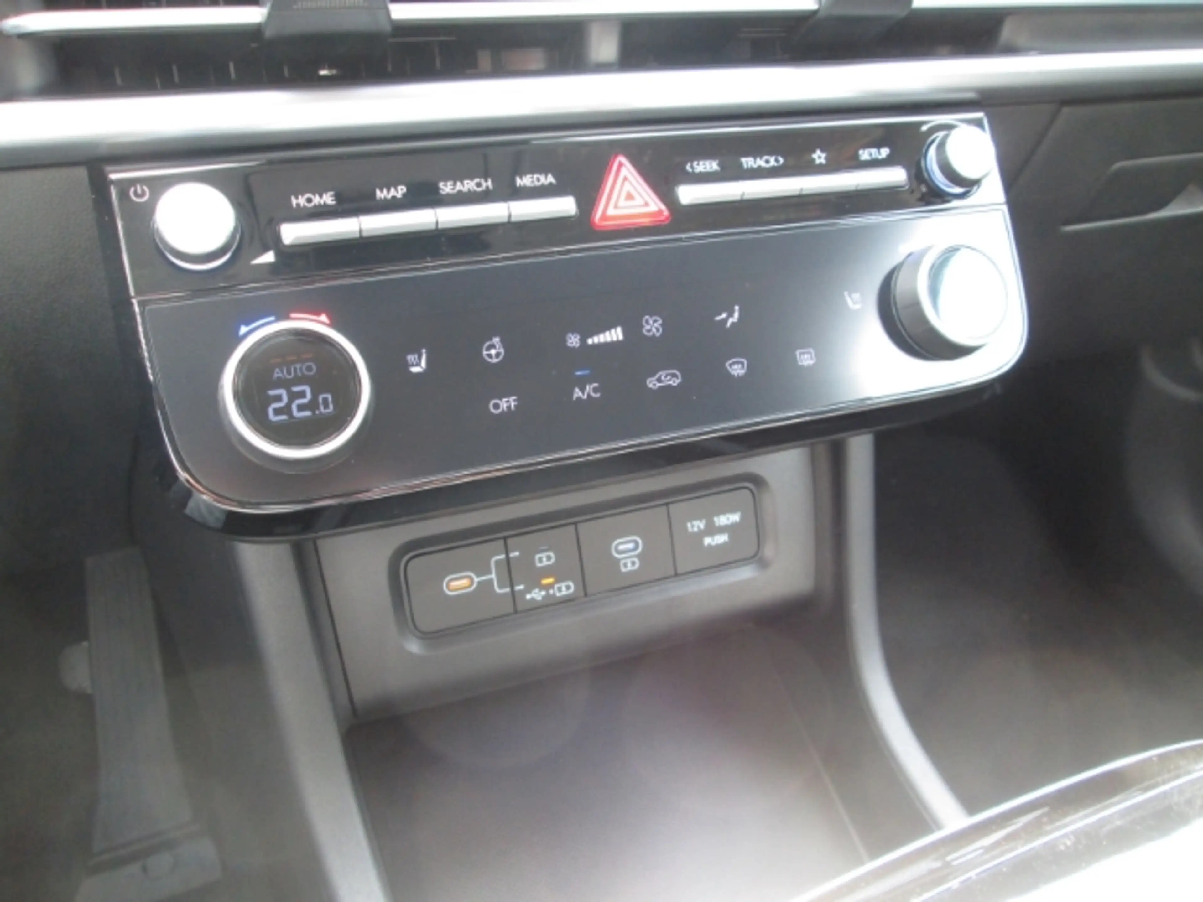 Hyundai TUCSON Trend Mild-Hybrid 2WD 1.6 T-GDI EU6e Voll LED Andr — photo 18