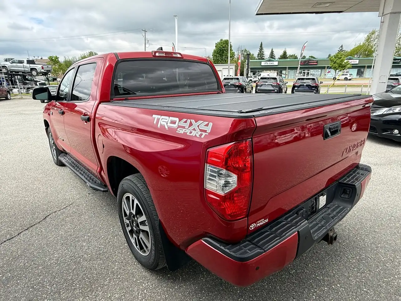 Toyota Tundra снимка Toyota Tundra