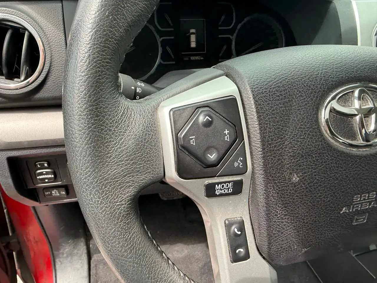 Toyota Tundra снимка Toyota Tundra
