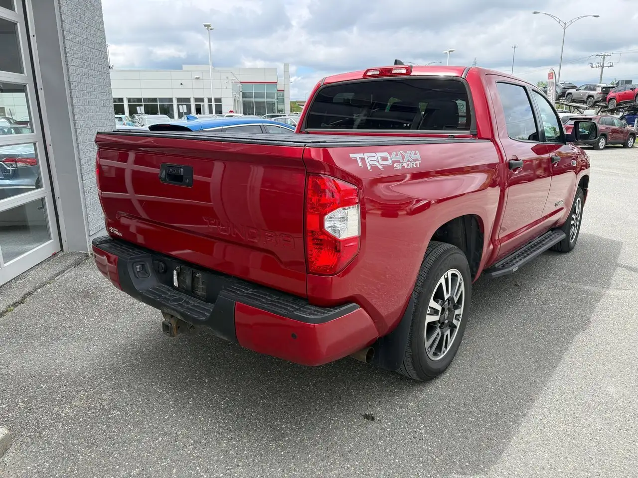 Toyota Tundra снимка Toyota Tundra