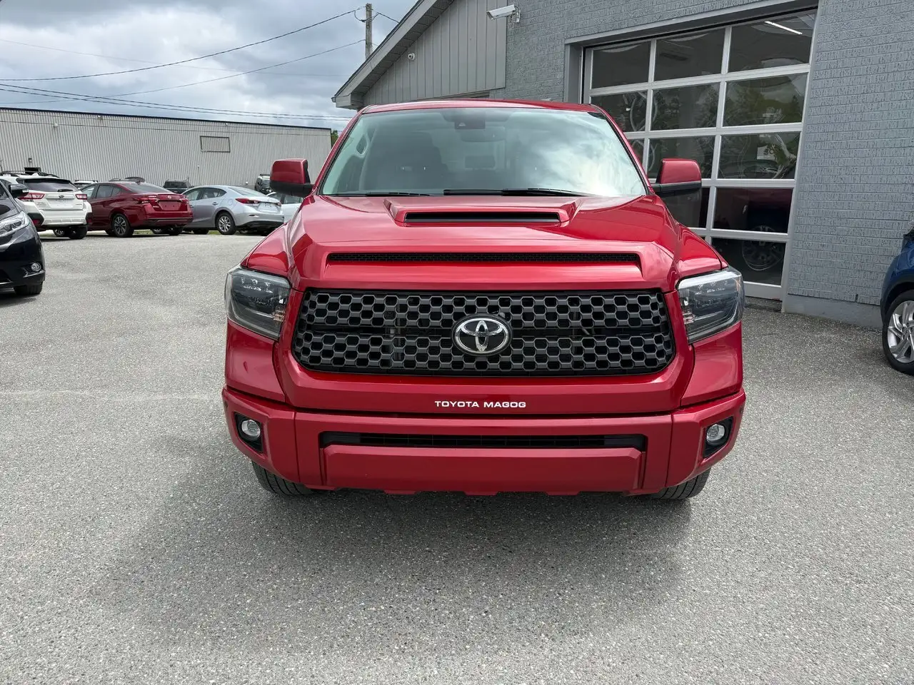 Toyota Tundra снимка Toyota Tundra