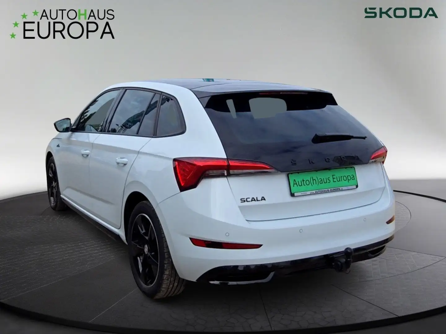 Skoda Scala 1.5 TSI DSG Monte Carlo AHK ACC Navi Kam PanoSHZ L Weiß - 2