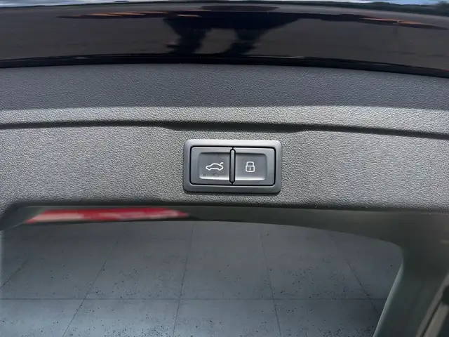Audi A6 view 15