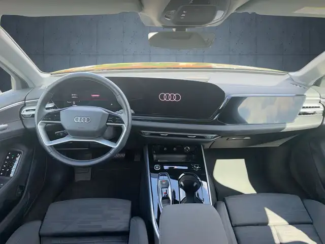Audi A6 view 12