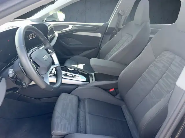 Audi A6 view 10